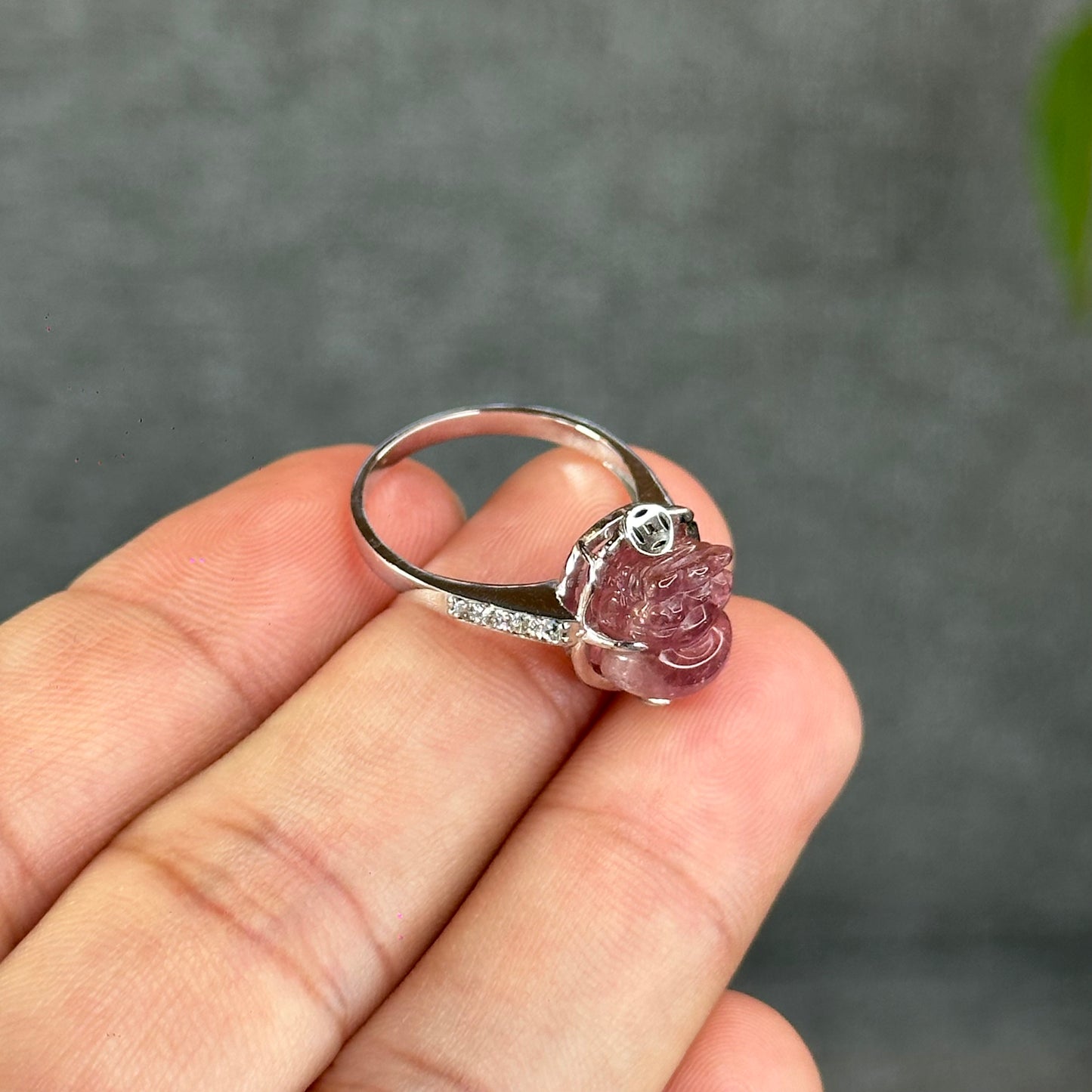 Pixiu Natural Tourmaline Ring in 10 k White Gold Setting Size 1.7