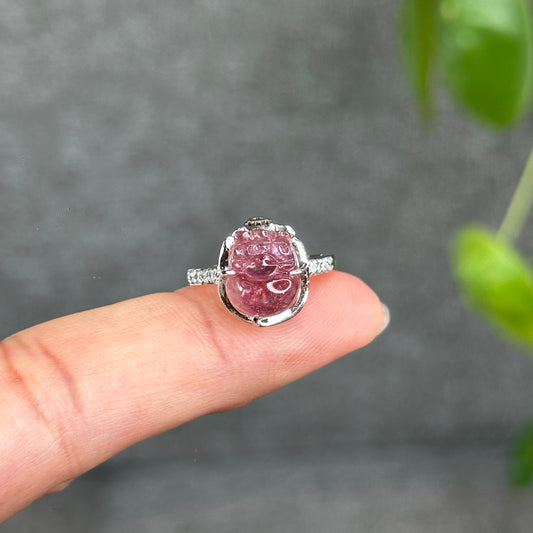 Pixiu Natural Tourmaline Ring in 10 k White Gold Setting Size 1.7