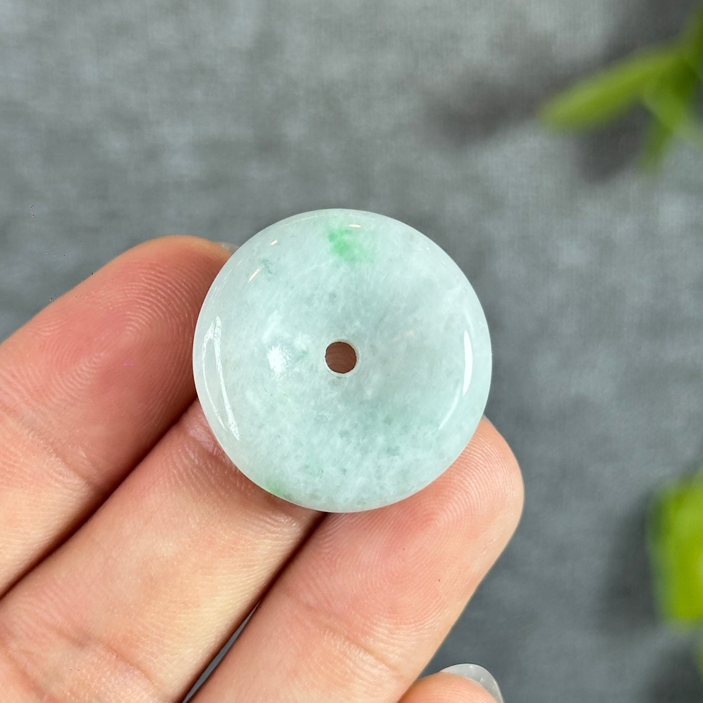 Ivory Green Natural Jadeite Jade Donut (Dong Dieu)