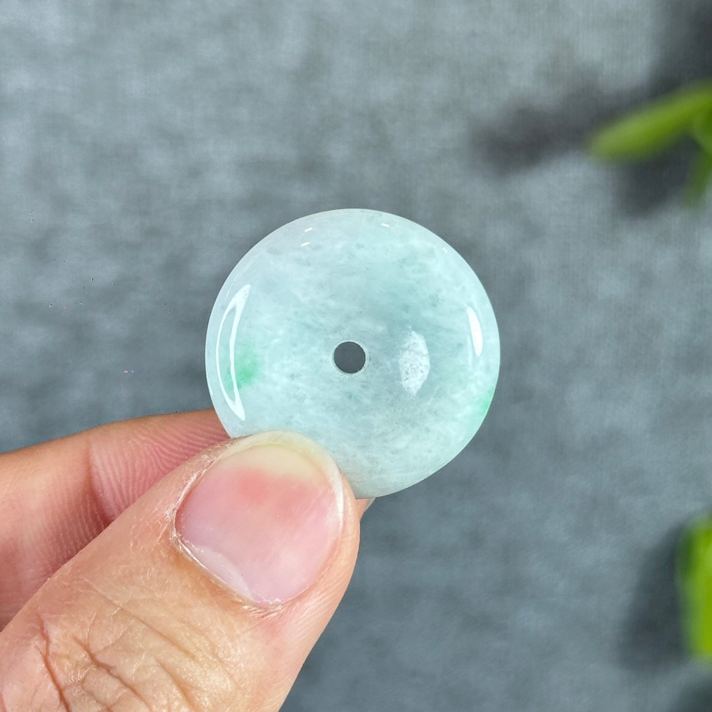 Ivory Green Natural Jadeite Jade Donut (Dong Dieu)