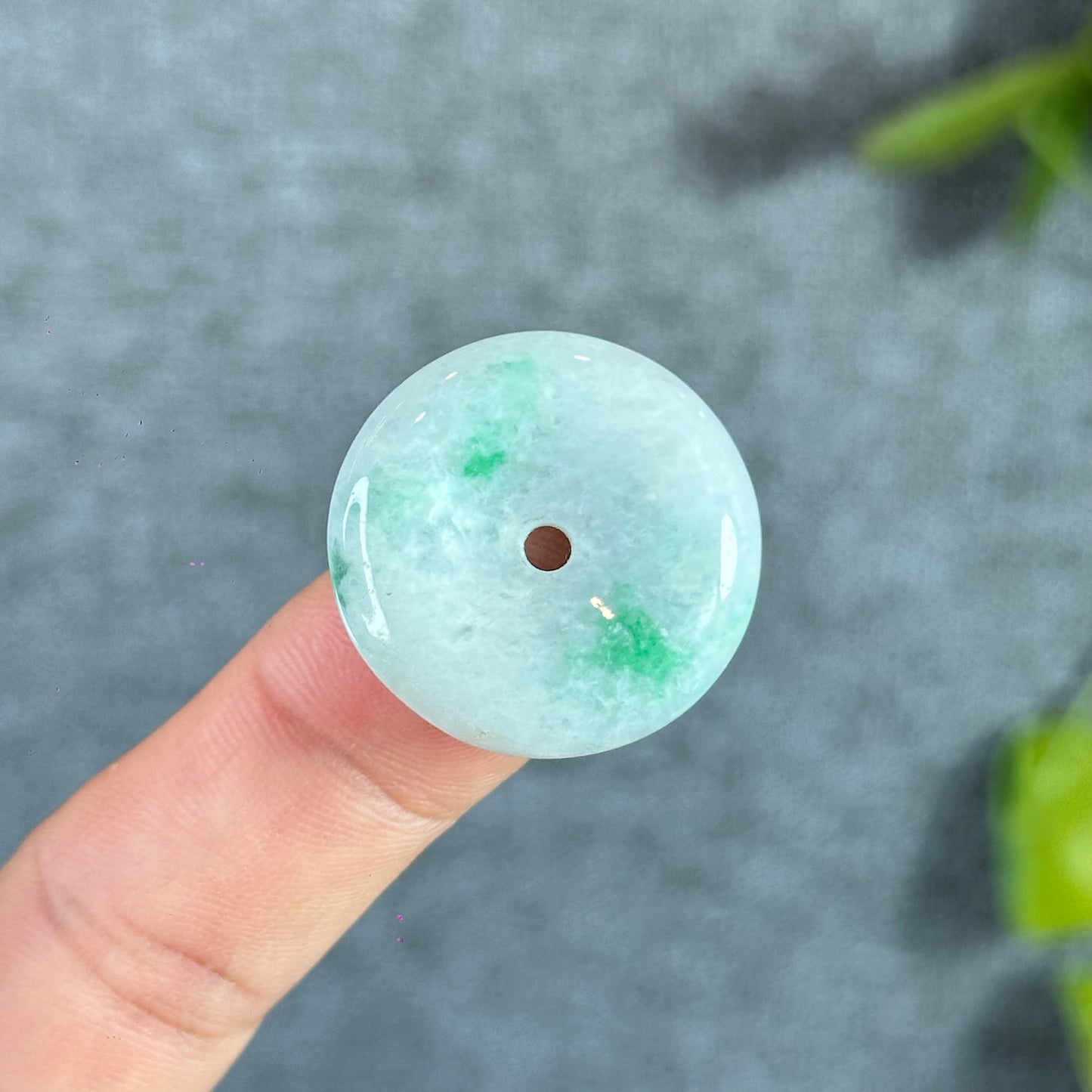 Ivory Green Natural Jadeite Jade Donut (Dong Dieu)