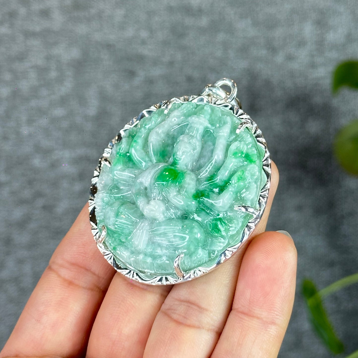 Thousand Hands Guan Yin (Quan The Am) Buddha Bright Green Son Thuy Natural Jadeite Jade Pendant with Silver Setting