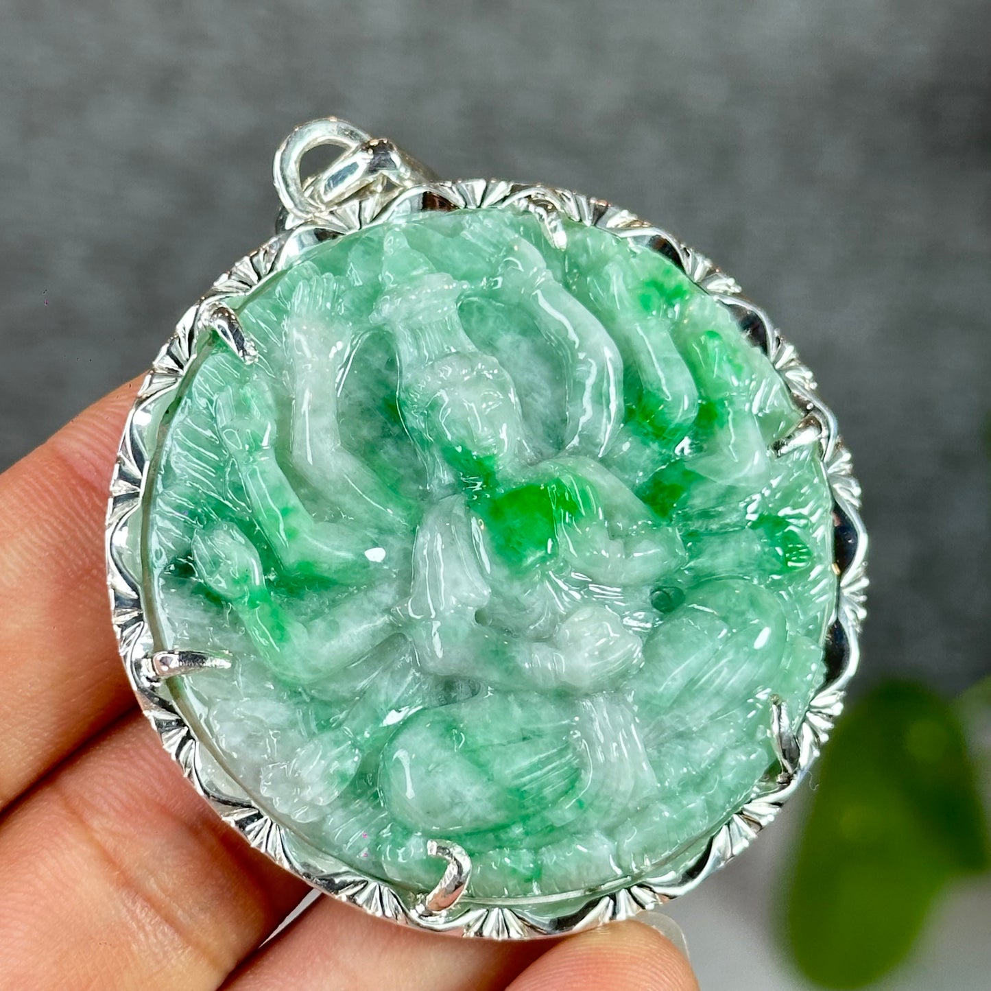 Thousand Hands Guan Yin (Quan The Am) Buddha Bright Green Son Thuy Natural Jadeite Jade Pendant with Silver Setting