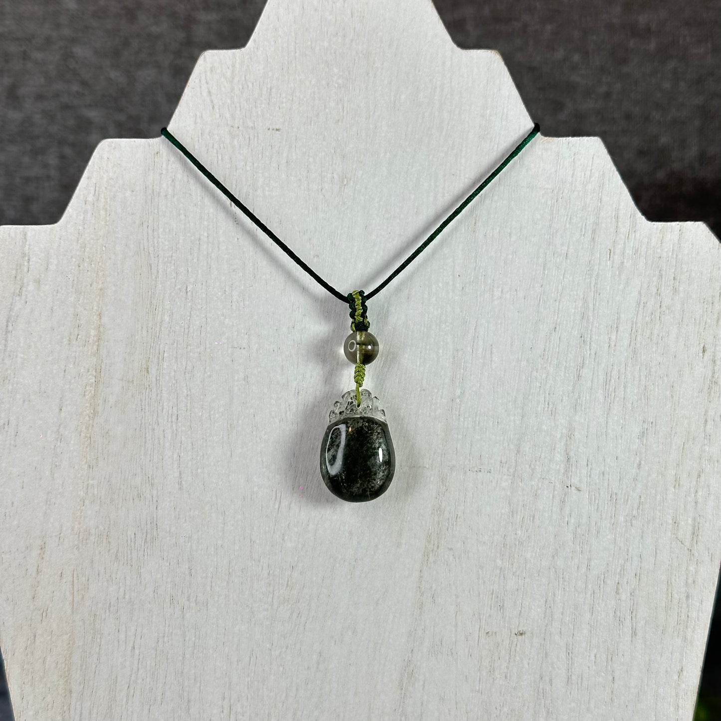 Pendentif à quartz paysage vert sac prospère