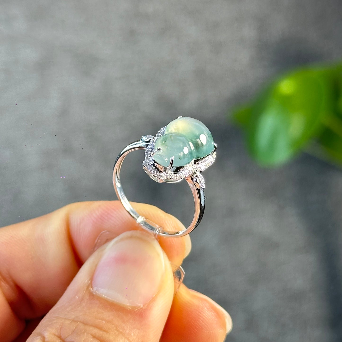 Ho Lo Natural Jadeite Jade Ring in White Gold with Diamond Setting Size 1.85