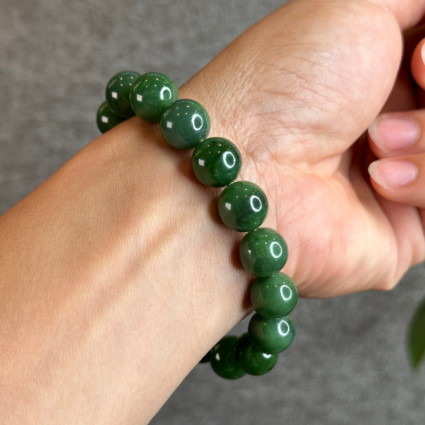 Natural Nephrite Jade Bracelet Size 11-12 mm