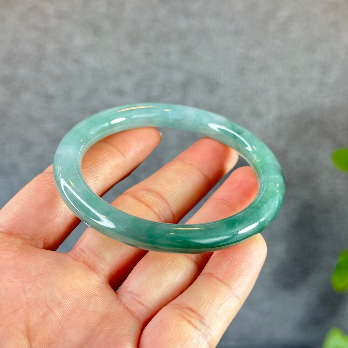 Moss Green Ivory White Natural Jadeite Jade Bangle Chopstick Style Size 55.5 mm