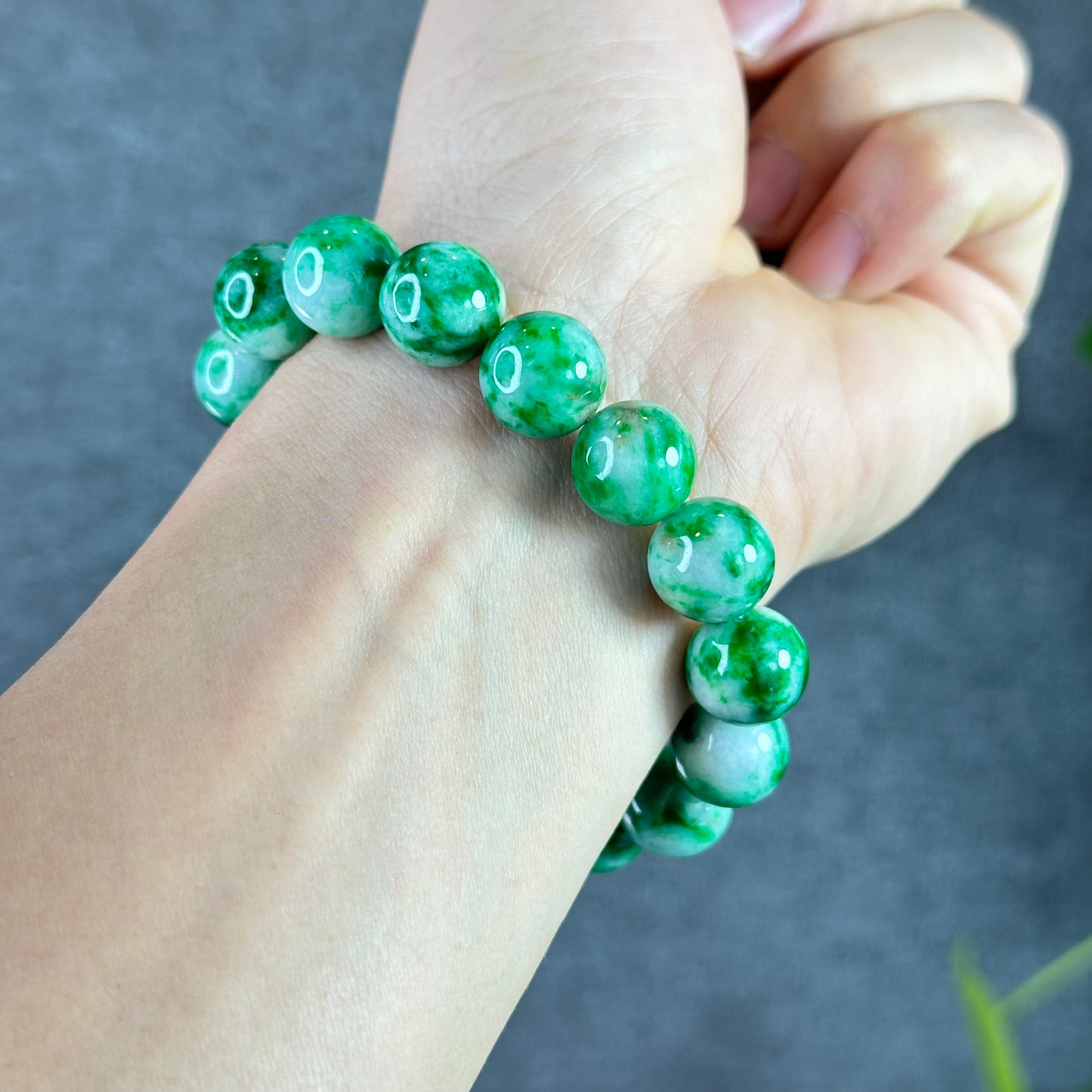 Natural Bright Apple Green Natural Jadeite Jade Bracelet Type A Size 12.5 mm