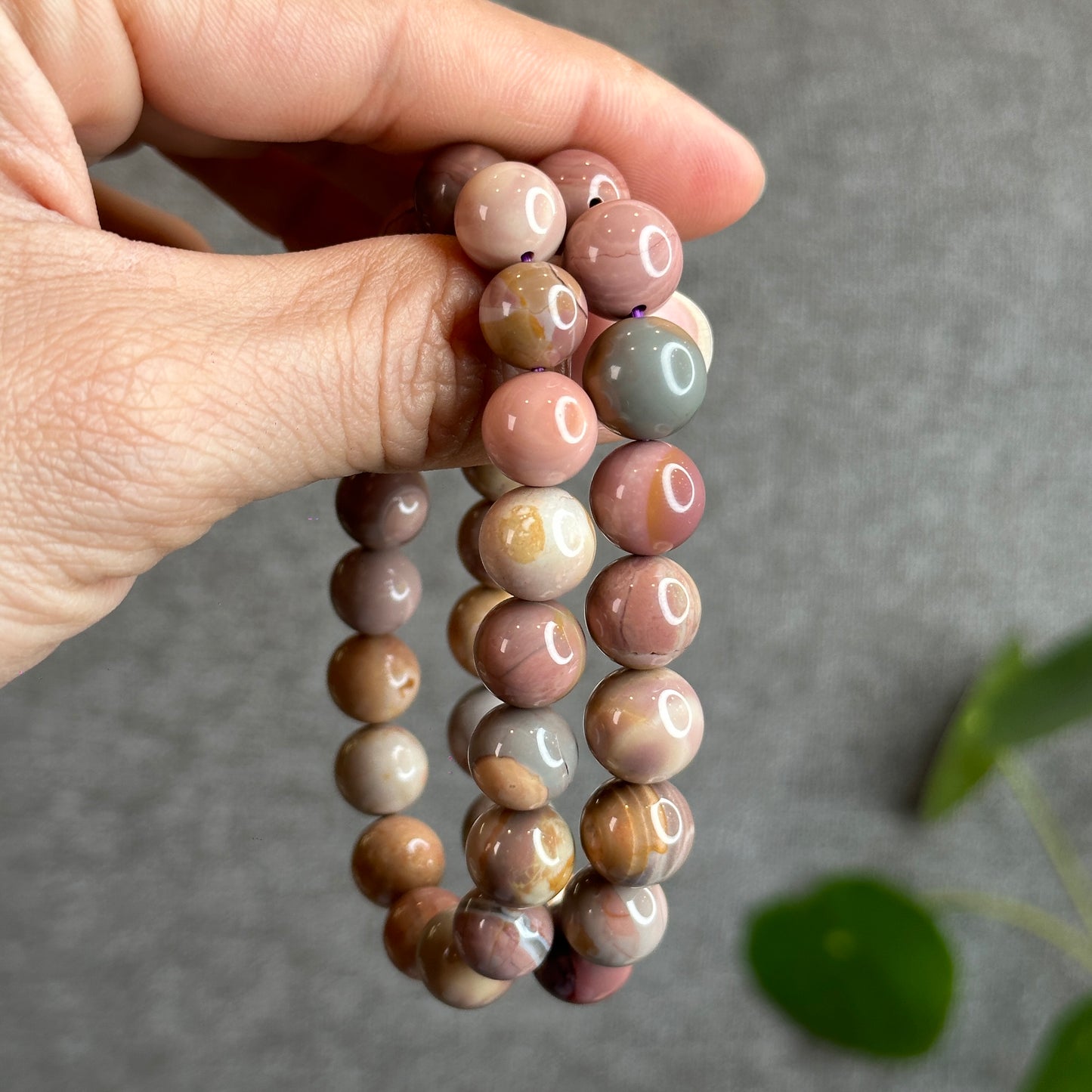 Natural Alashan Agate Bracelet Size 11 mm