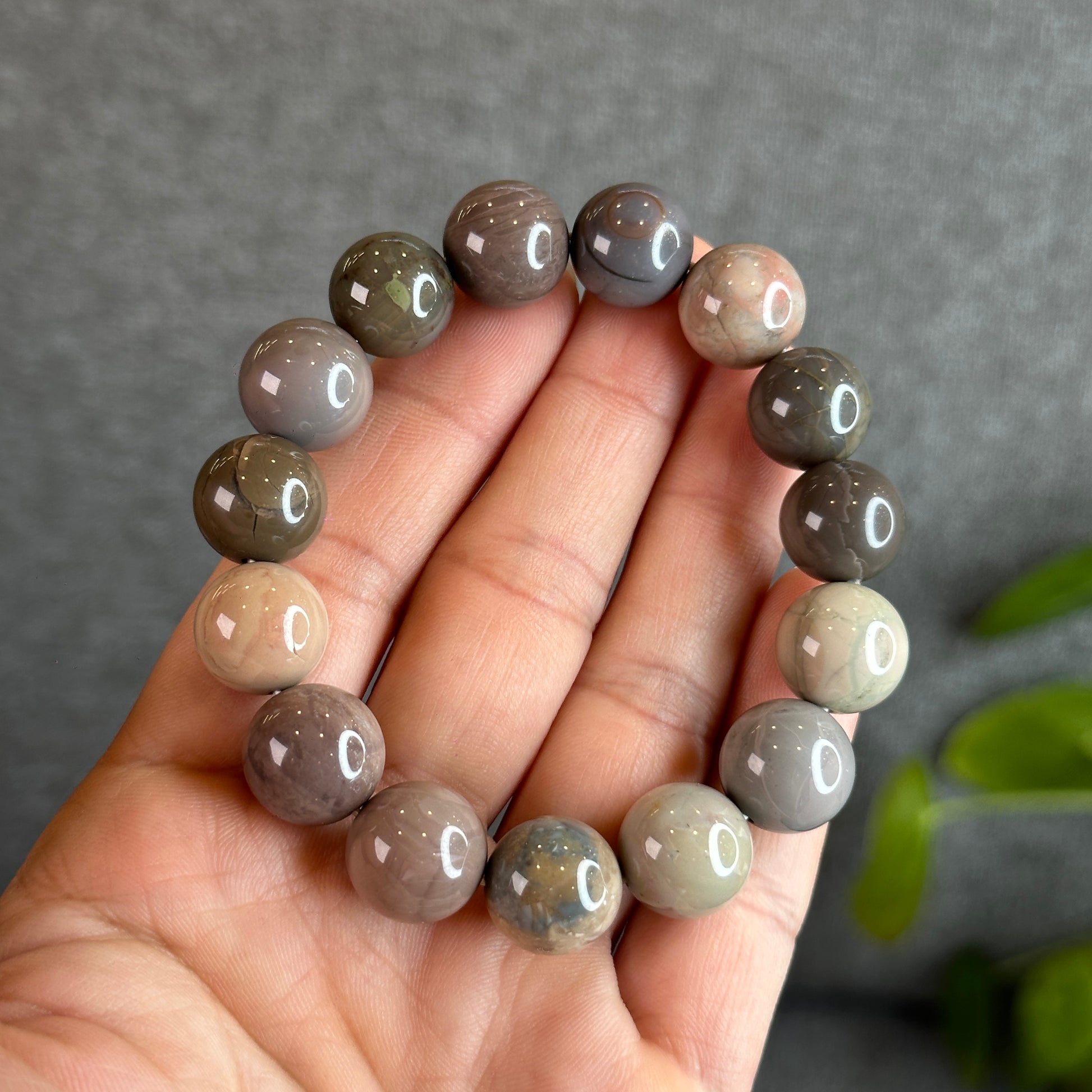 Alashan Agate Bracelet Size 13.5-14 m | Toronto Gemstone Store