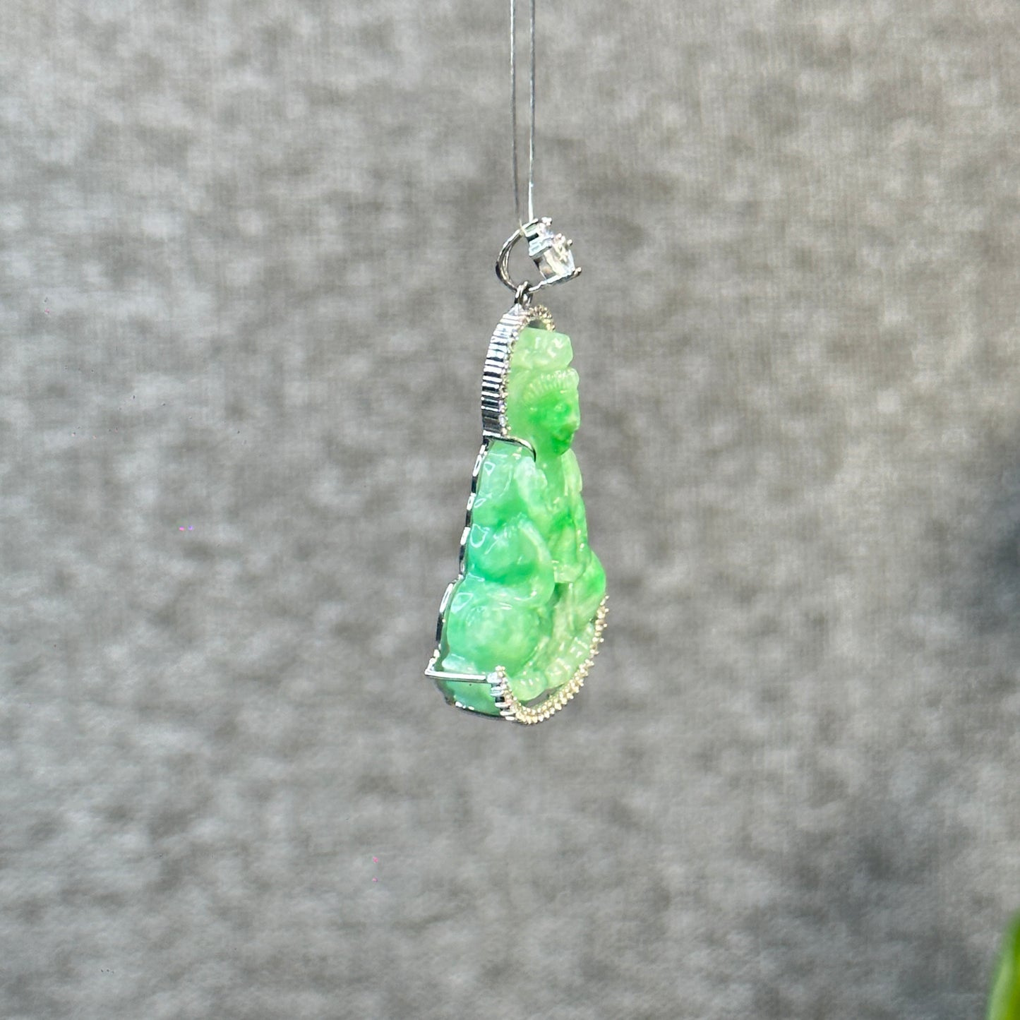 Guan Yin (Quan The Am) Buddha Natural Imperial Green Jadeite Jade Pendant in 10k White Gold Setting