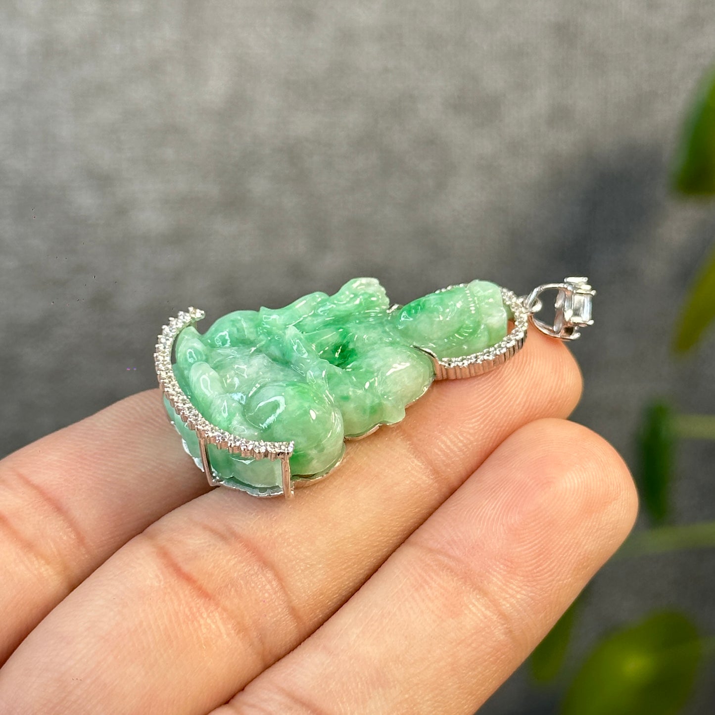 Guan Yin (Quan The Am) Buddha Natural Imperial Green Jadeite Jade Pendant in 10k White Gold Setting