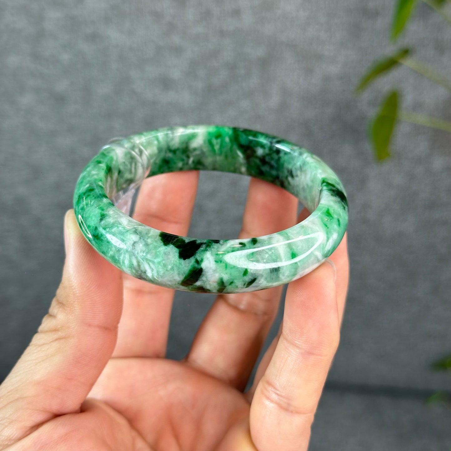Natural Apple Green Jadeite Jade VIP Bangle Leaf Style Size 56 mm