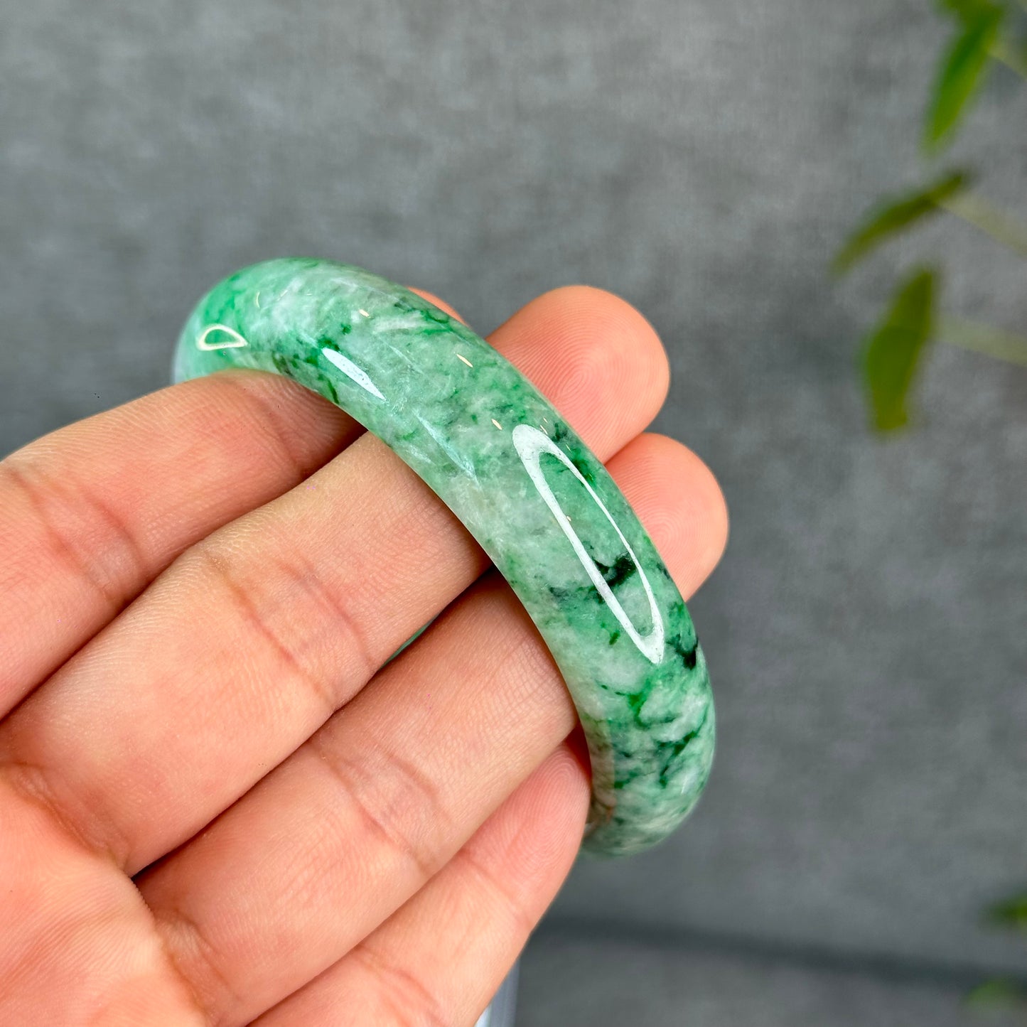 Natural Apple Green Jadeite Jade VIP Bangle Leaf Style Size 57 mm