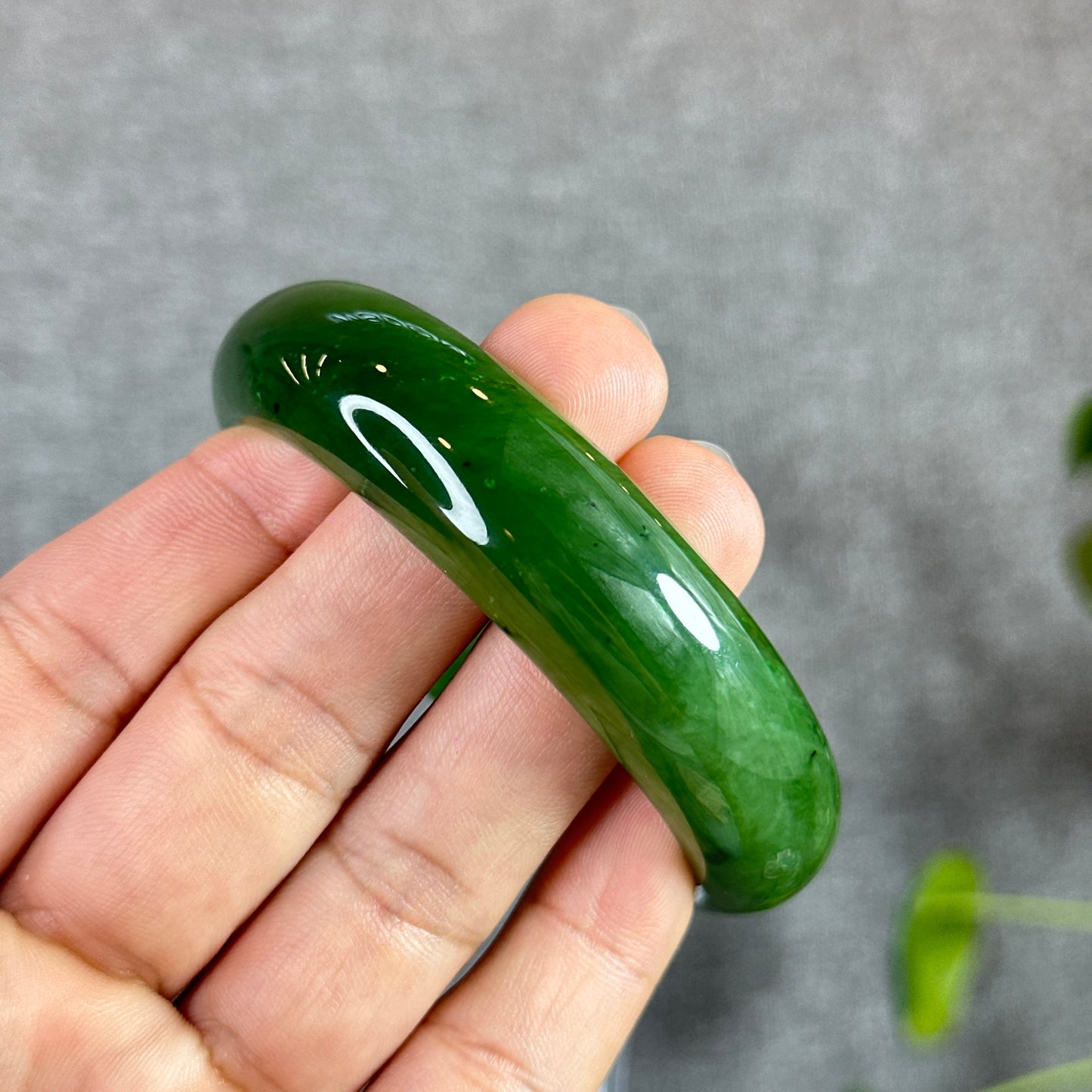 Natural Nephrite Jade Bangle Leaf Style Size 60.5 mm
