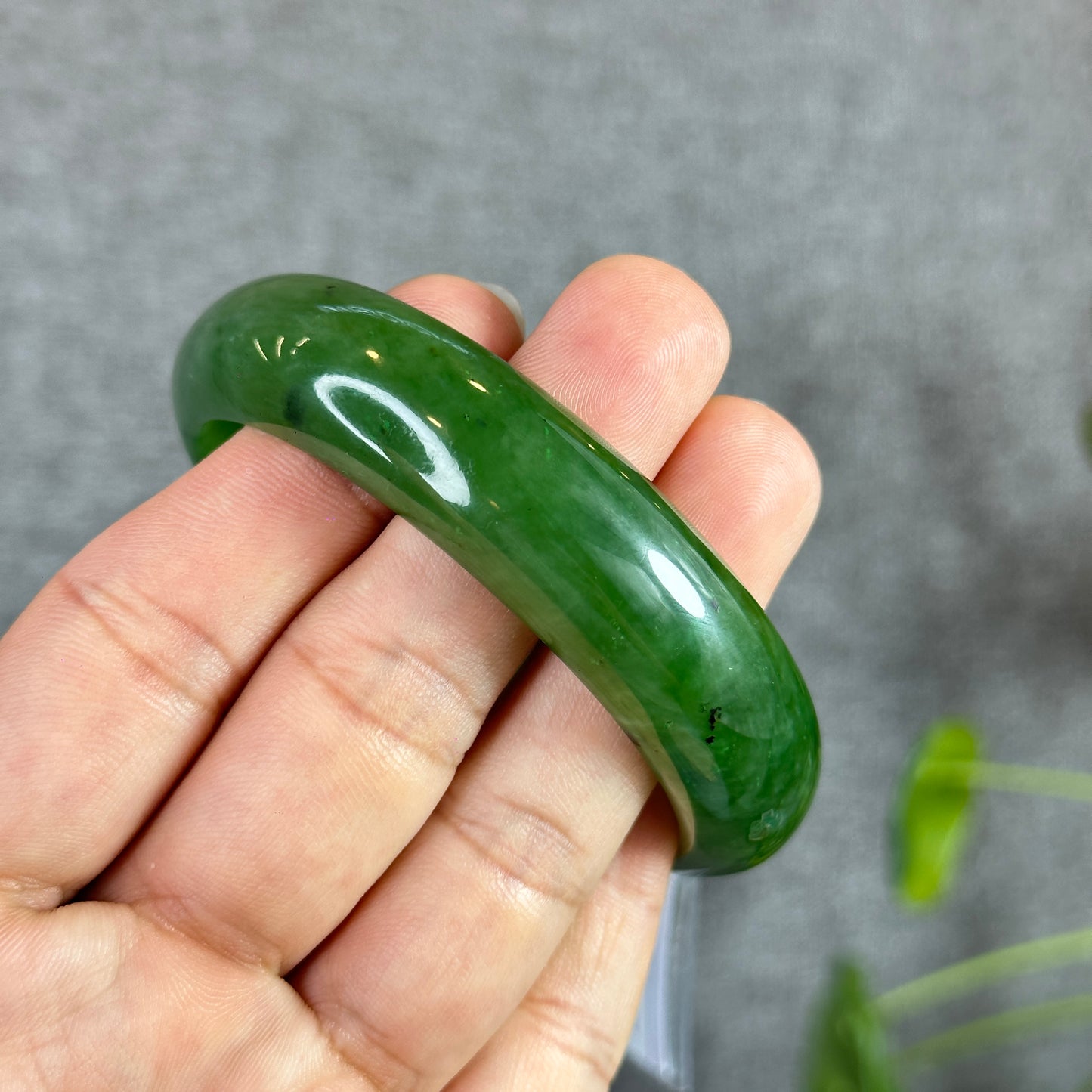 Natural Nephrite Jade Bangle Leaf Style Size 60.5 mm