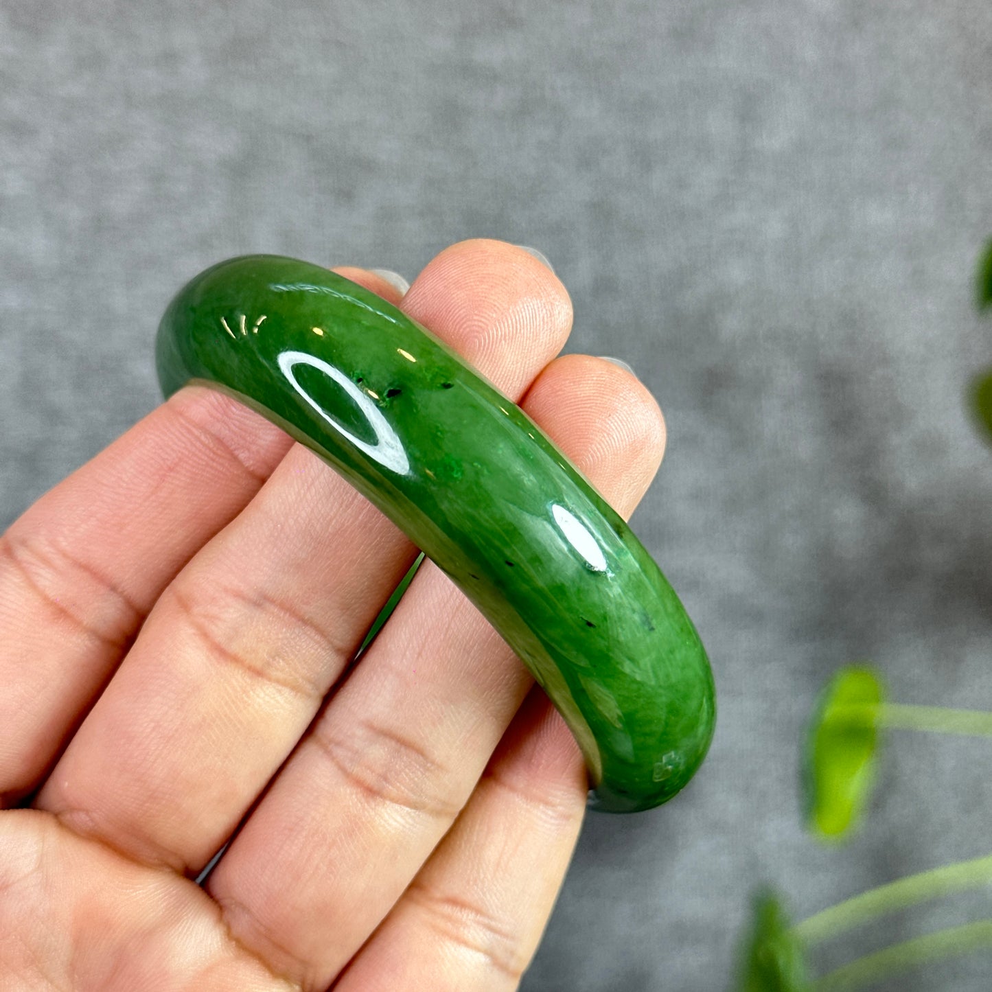 Natural Nephrite Jade Bangle Leaf Style Size 60.5 mm