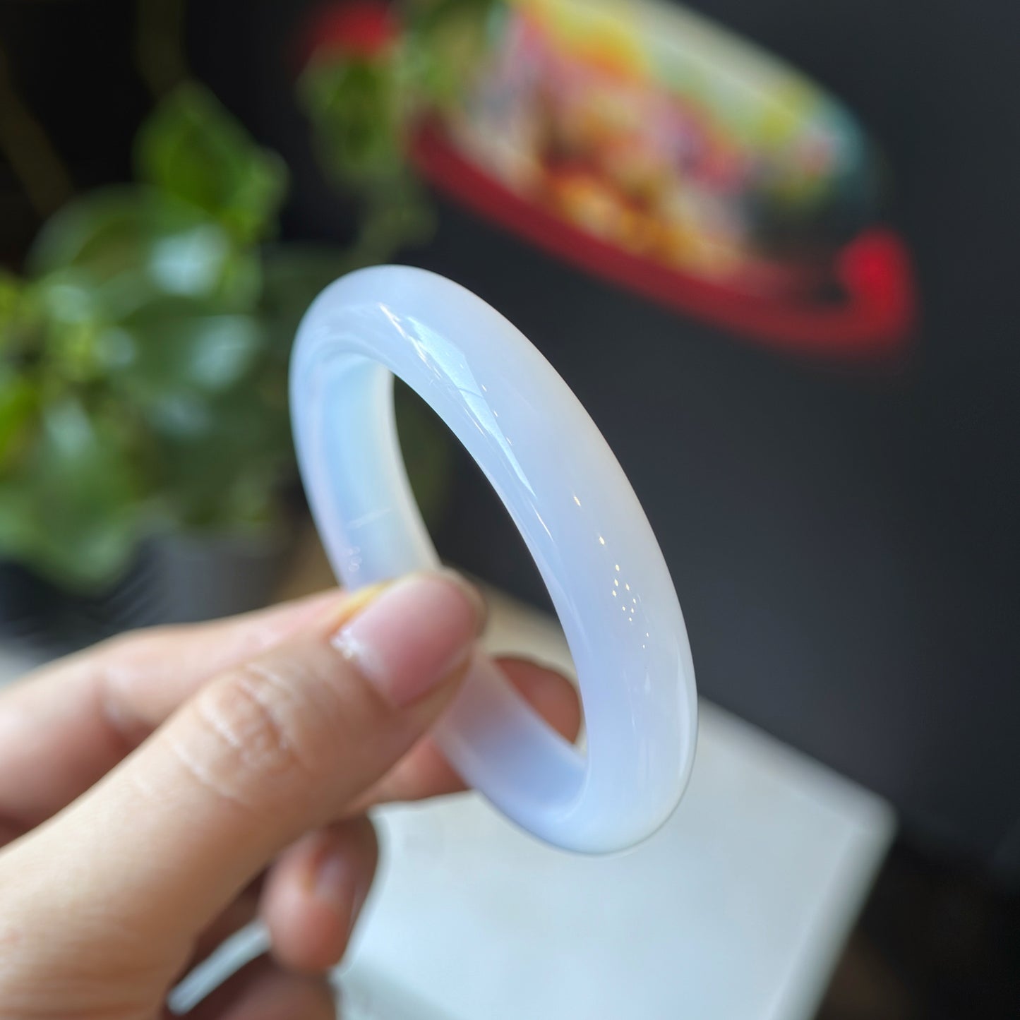 Natural White Agate Bangle Leaf Style Size 50 mm