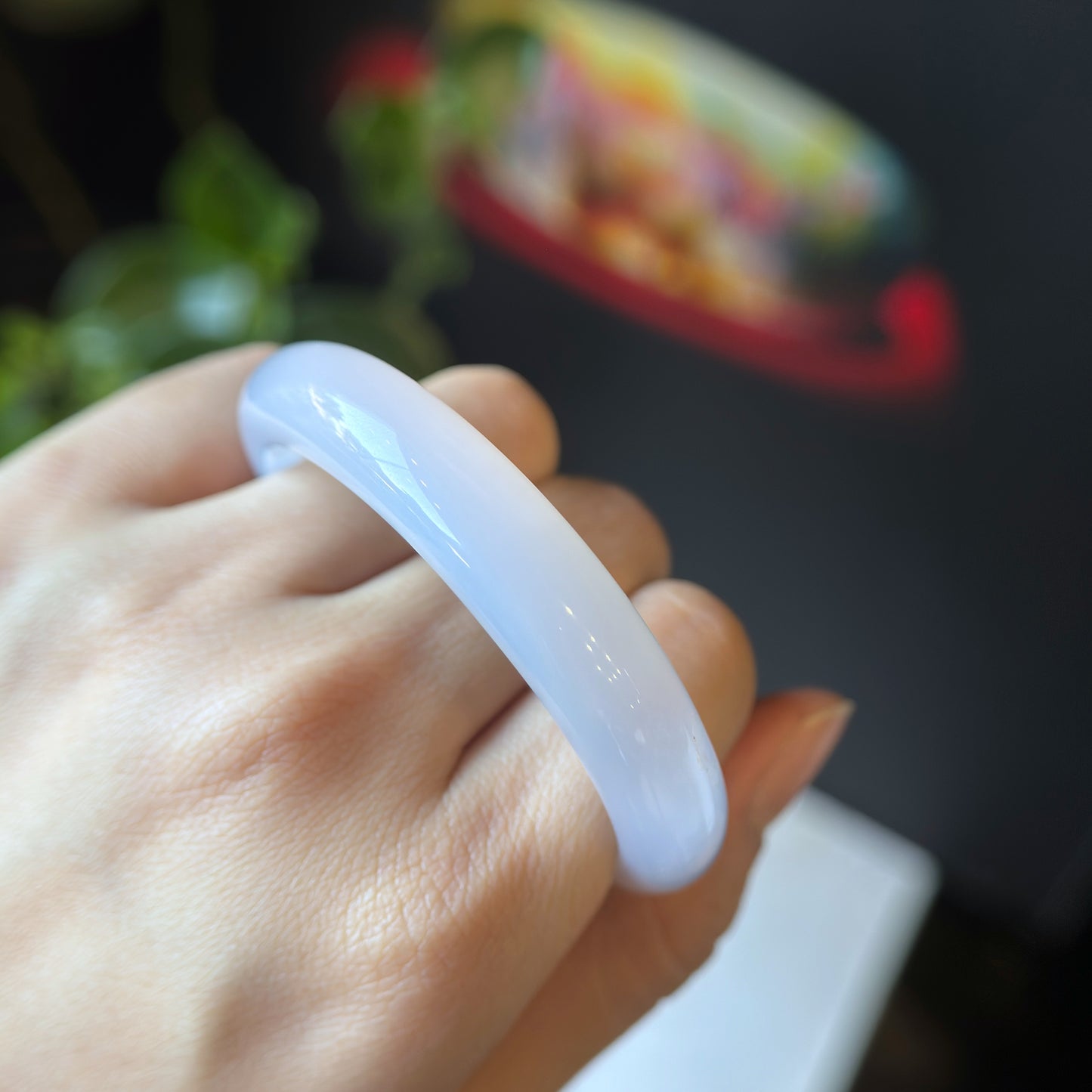 Natural White Agate Bangle Leaf Style Size 50 mm