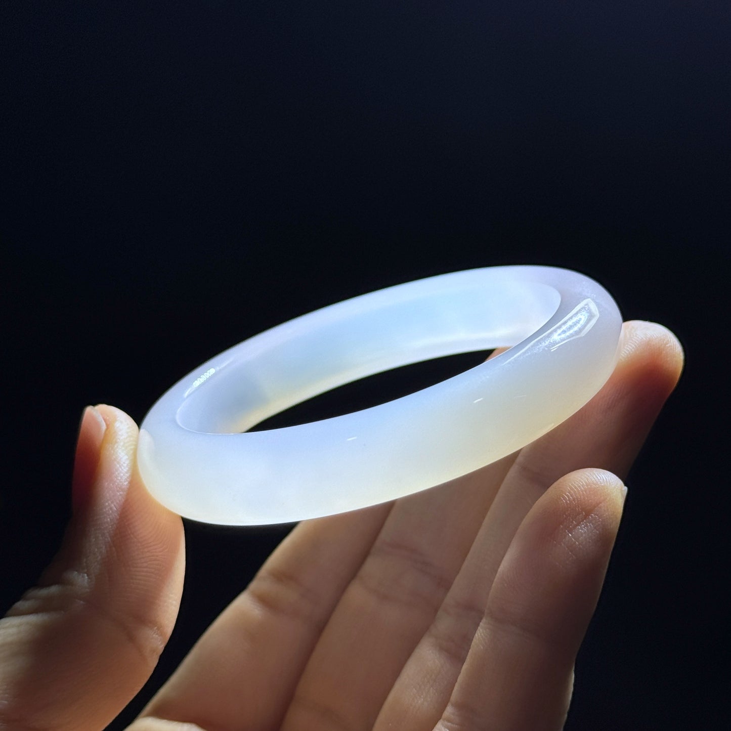 Natural White Agate Bangle Leaf Style Size 50 mm