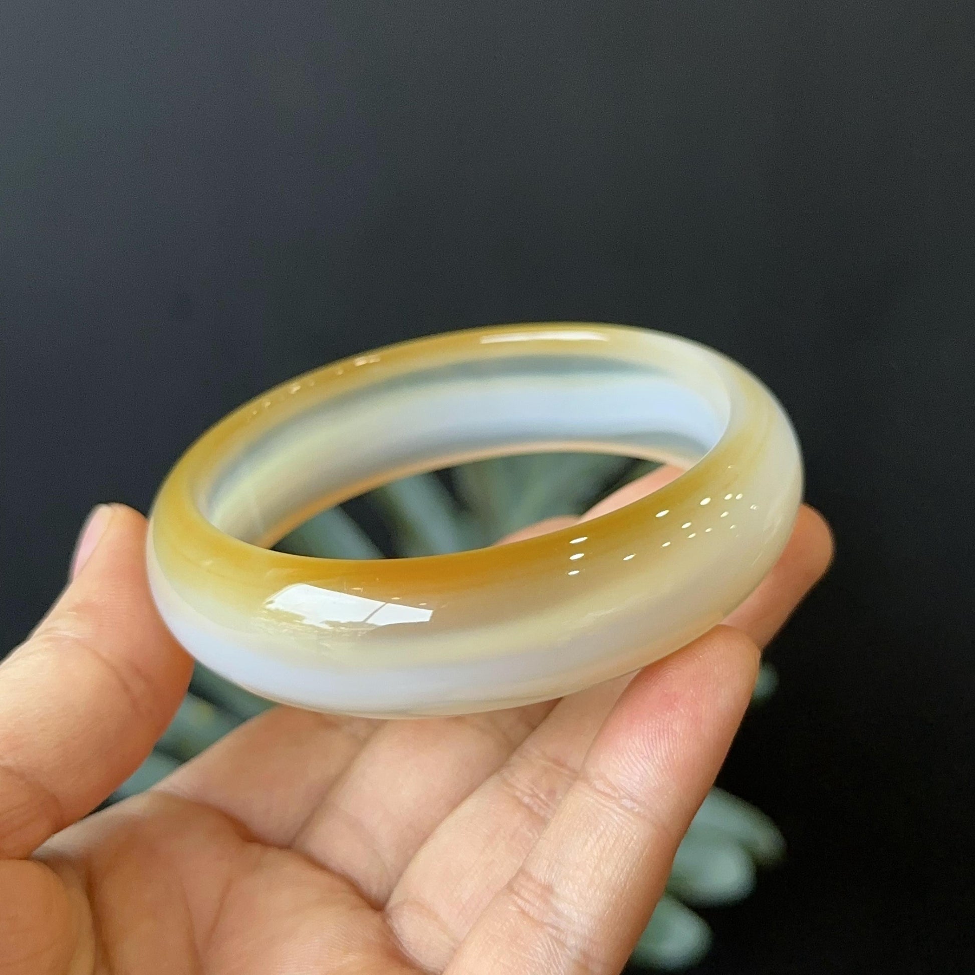 Agate Bangle Leaf Style Size 61 mm | Mississauga Crystal Store