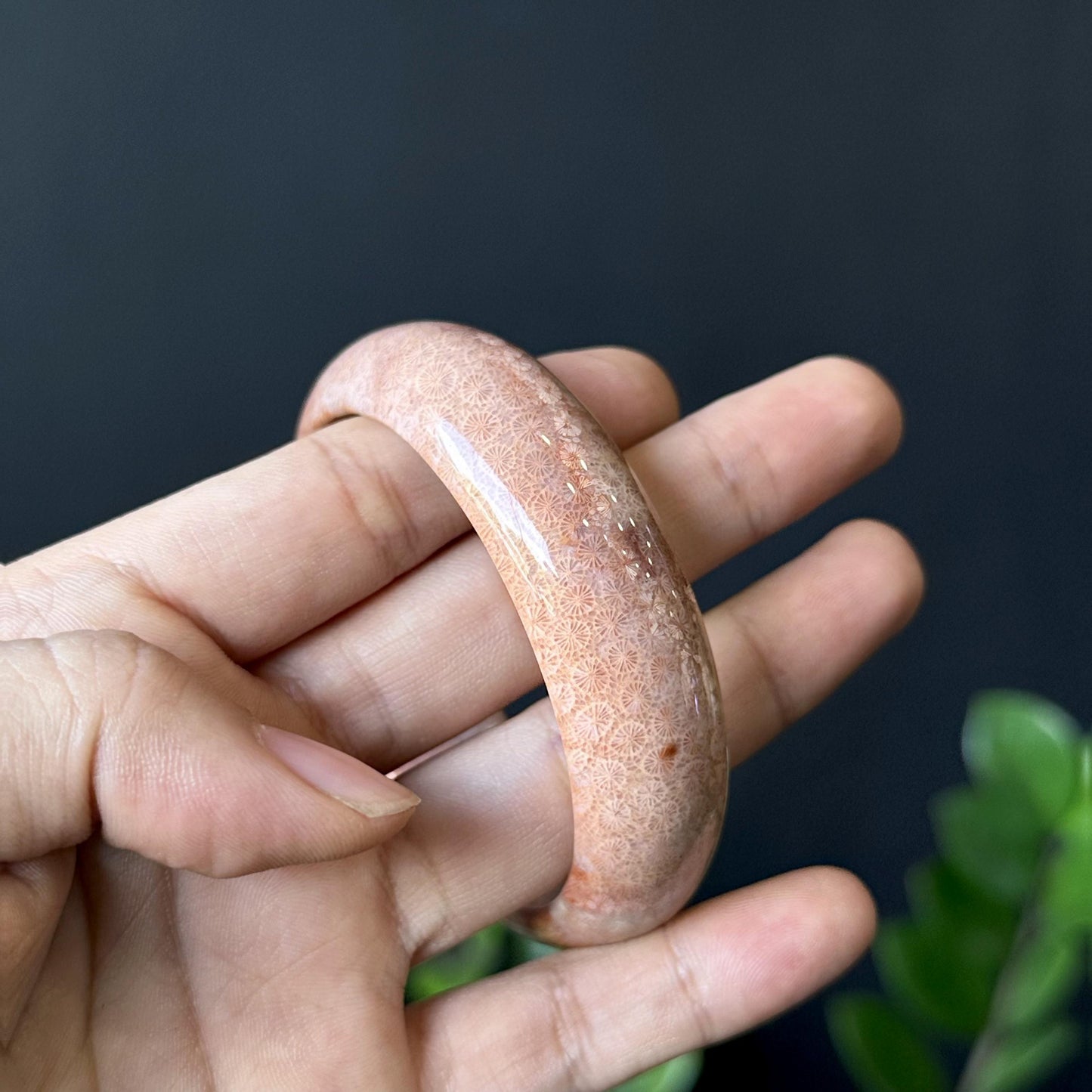 Natural Coral Bangle Leaf Style Sie 57 mm