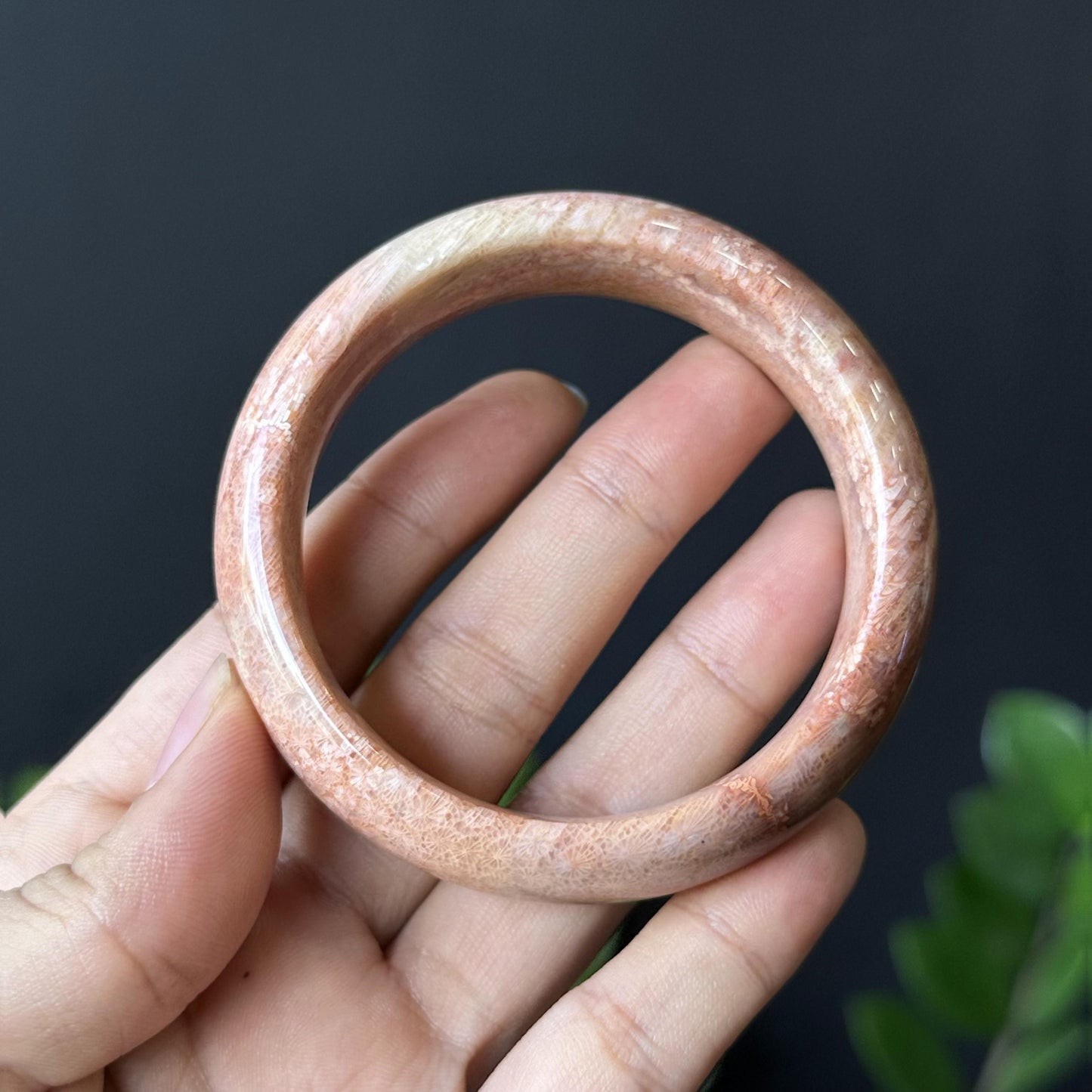 Natural Coral Bangle Leaf Style Sie 57 mm