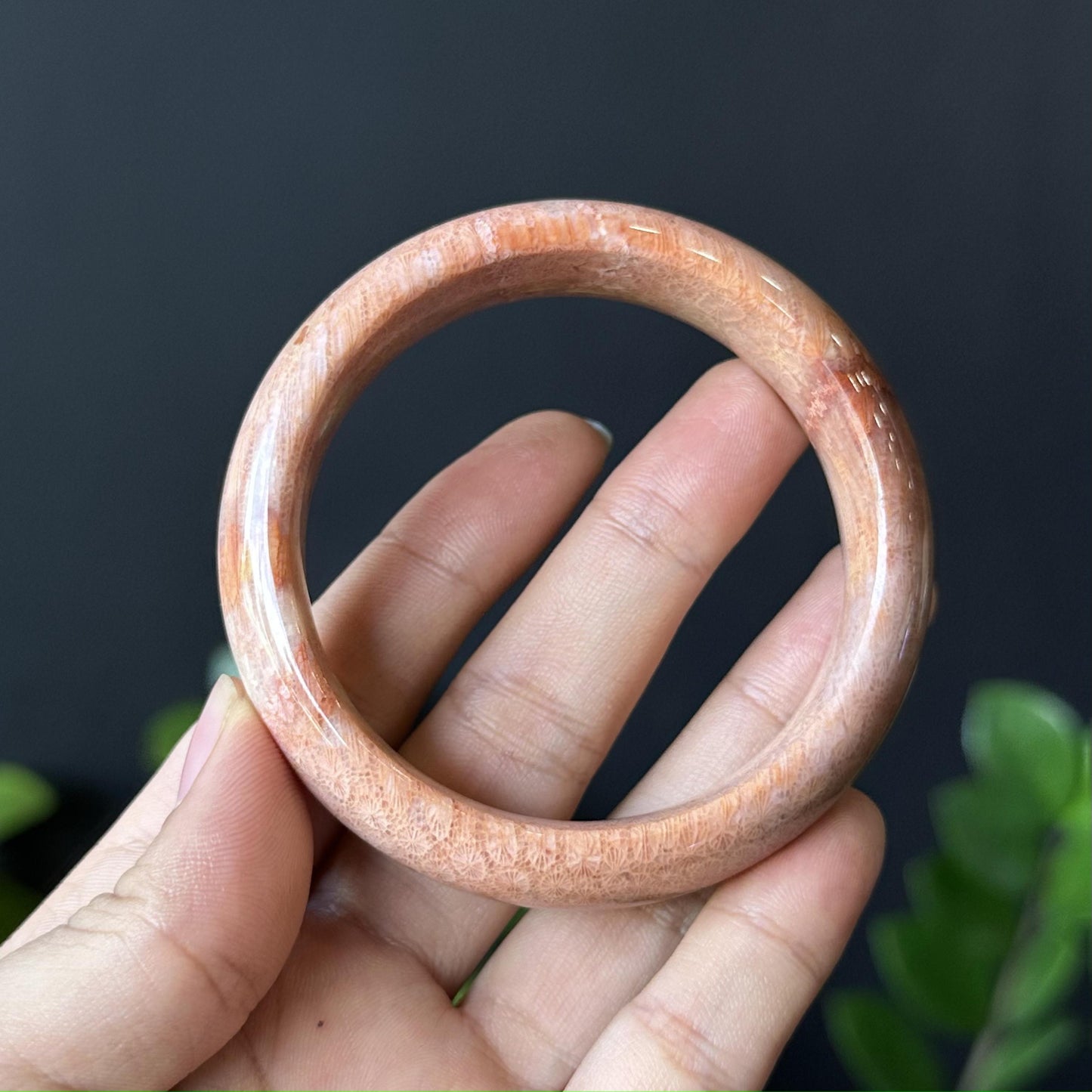 Natural Coral Bangle Leaf Style Sie 57 mm
