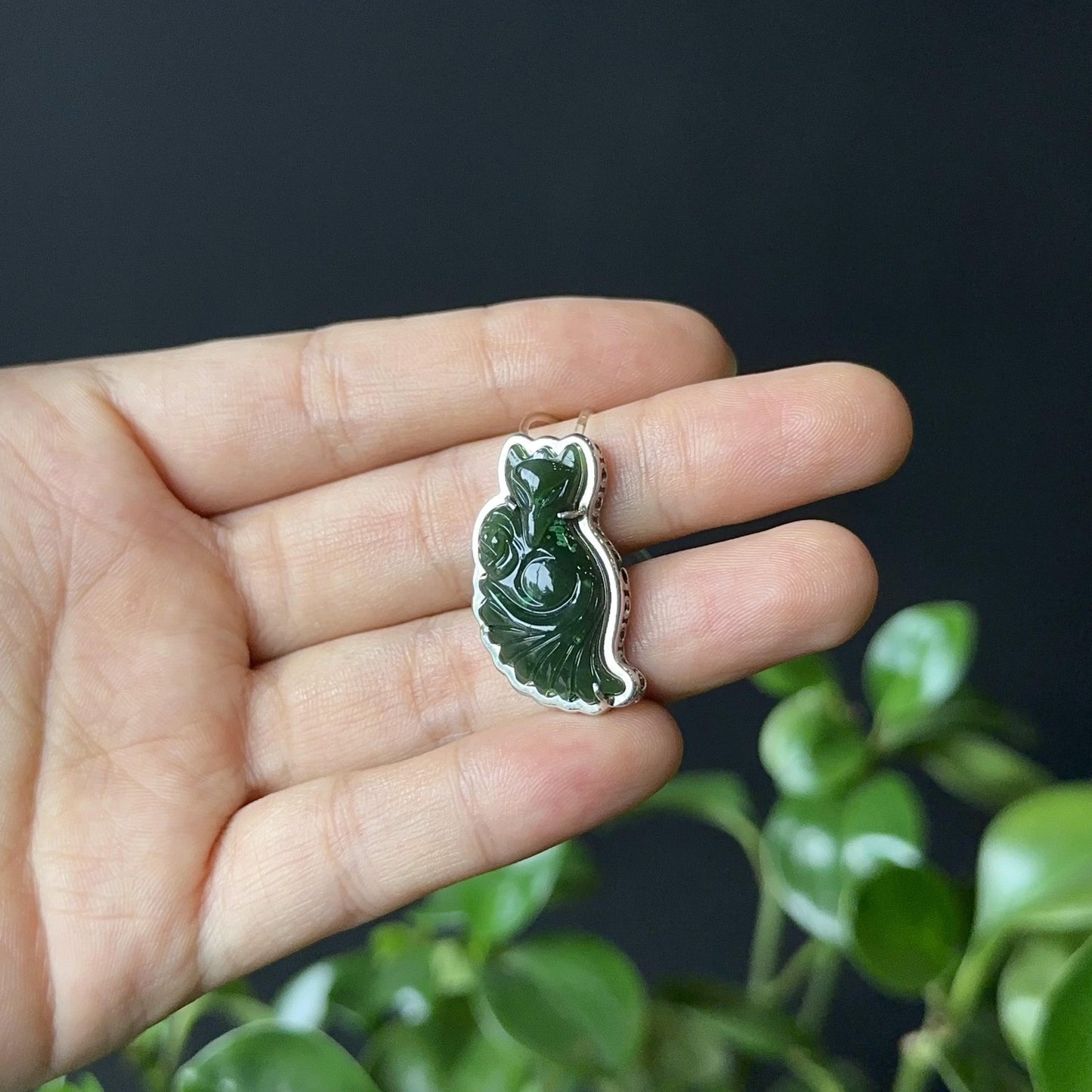 Long Ho Ly Natural Nephrite Jade Pendant In Silver Setting