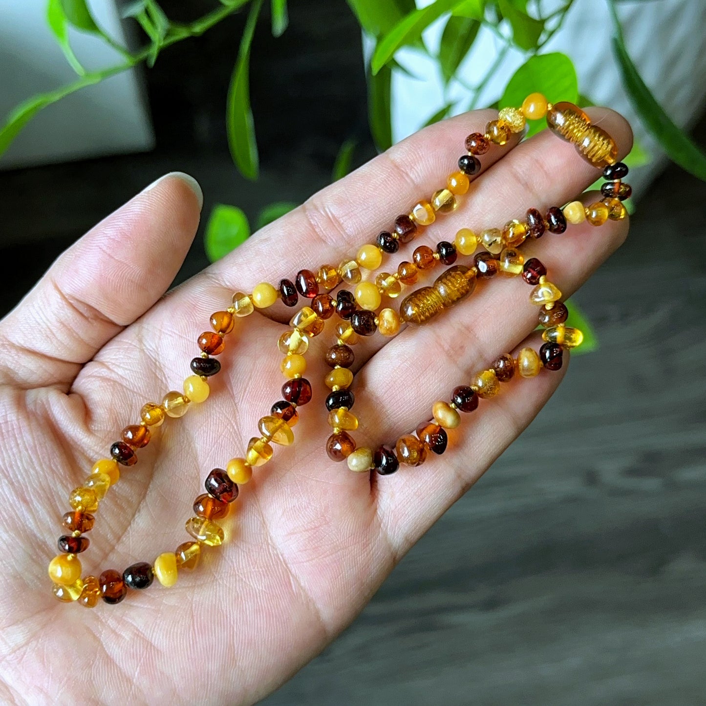 Ensemble collier et bracelet en ambre multicolore pour enfants