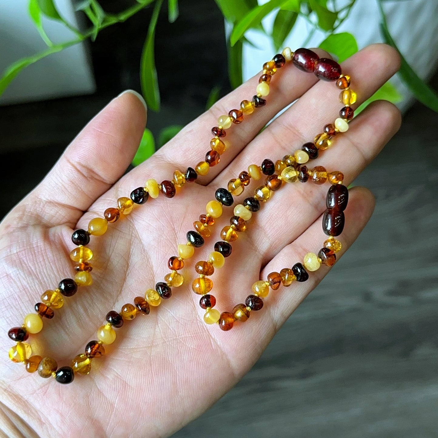 Ensemble collier et bracelet en ambre multicolore pour enfants