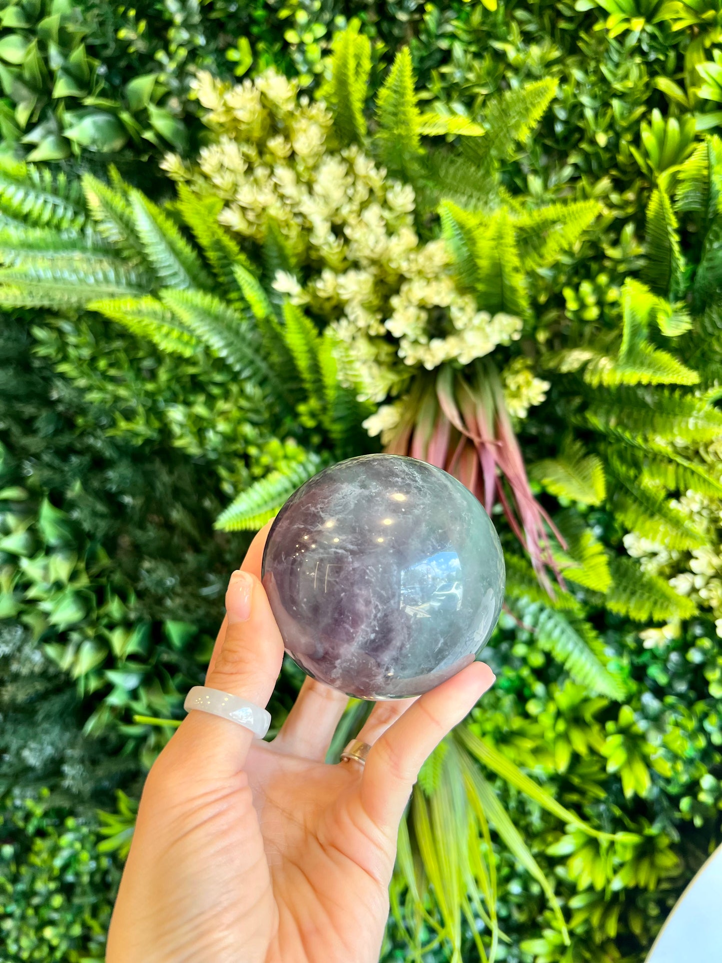 Sphère de fluorite 584 g