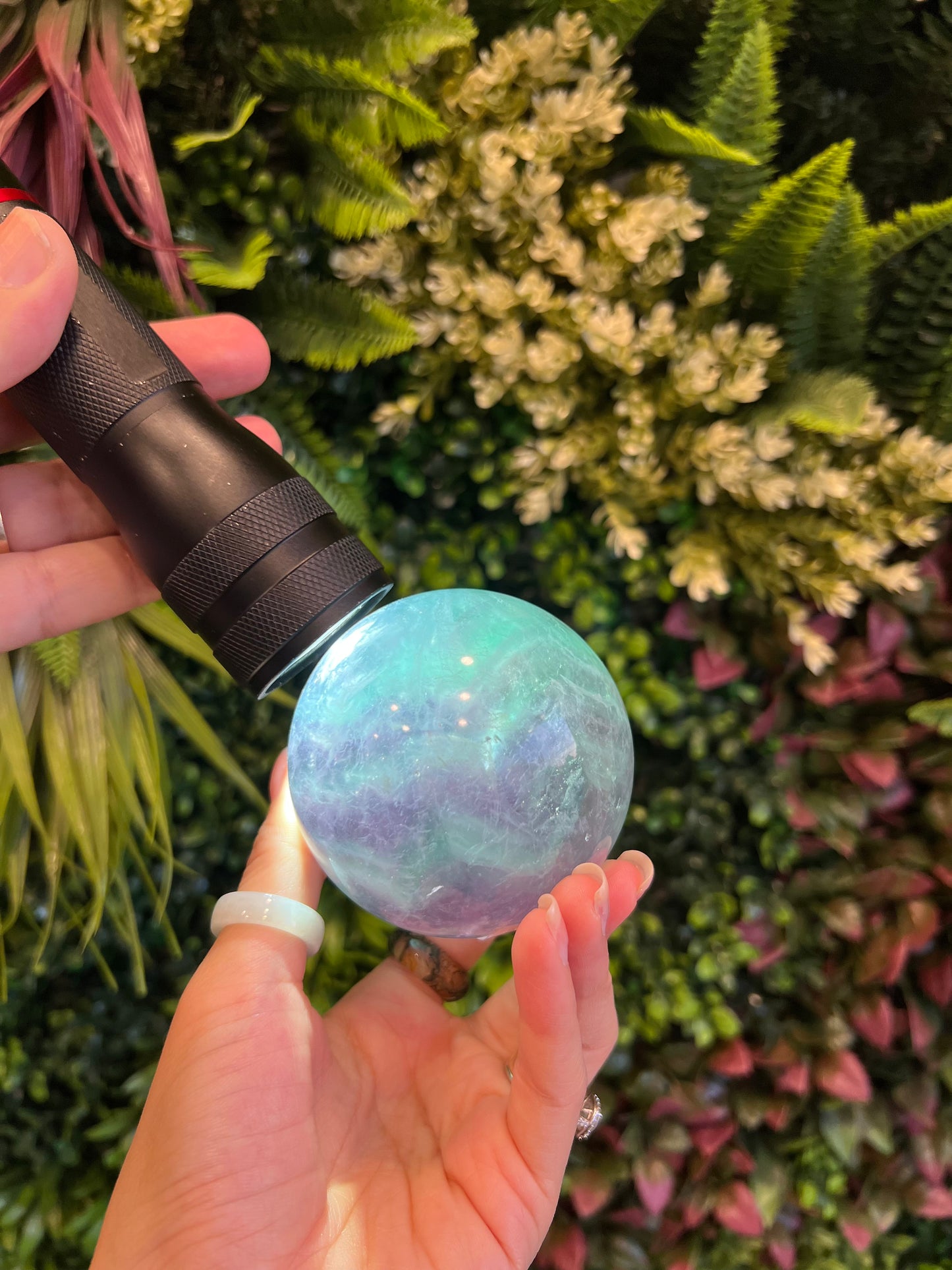 Sphère de fluorite 584 g