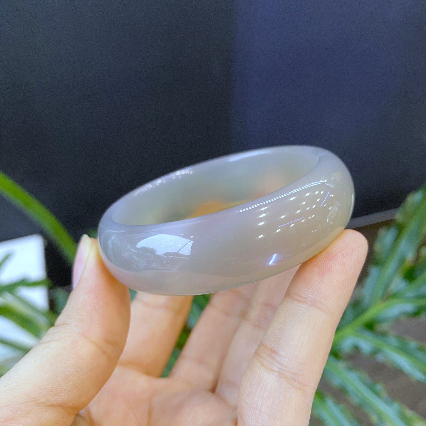 Agate Bangle Leaf Style Size 54 mm.