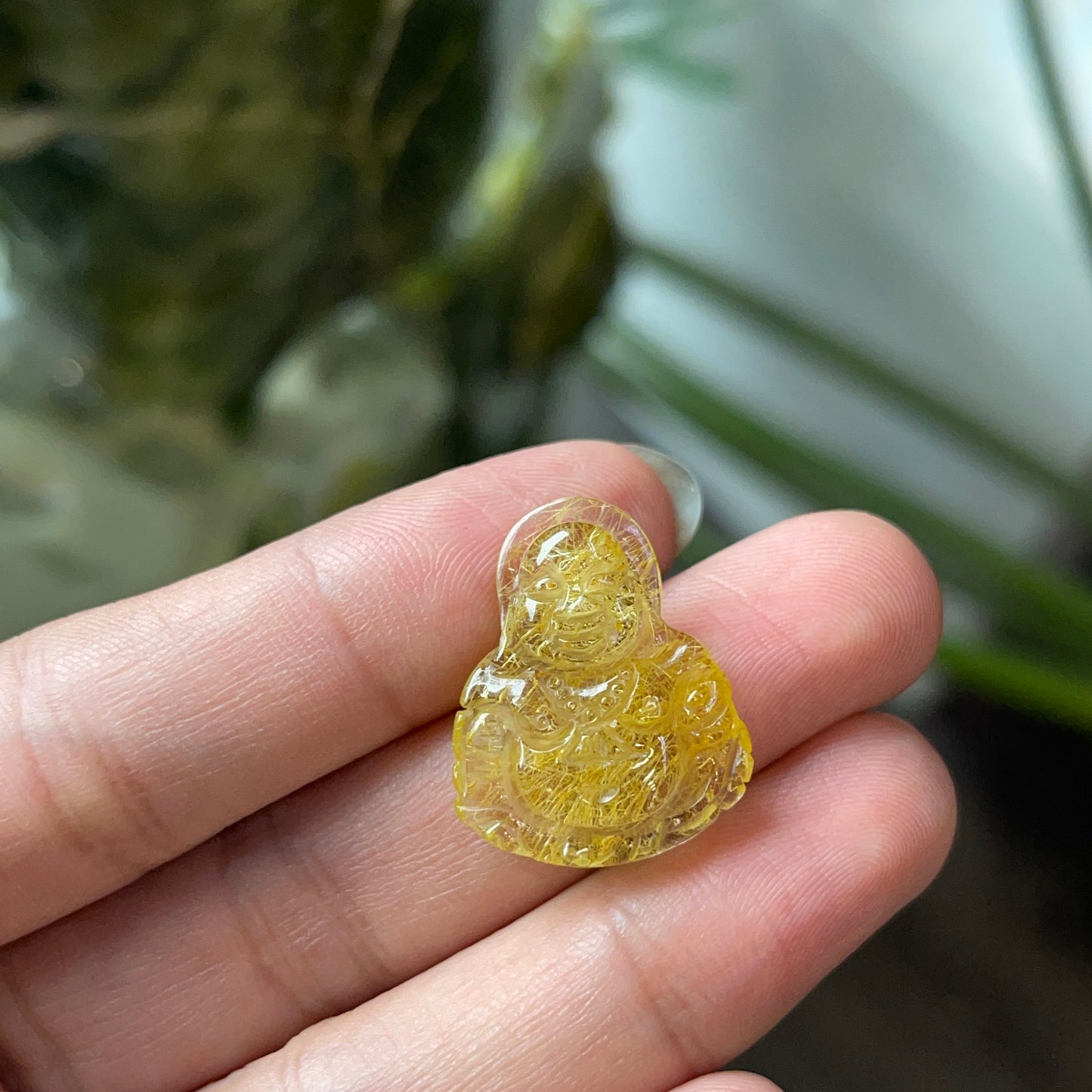 Pendentif Bouddha heureux en quartz rutilé doré