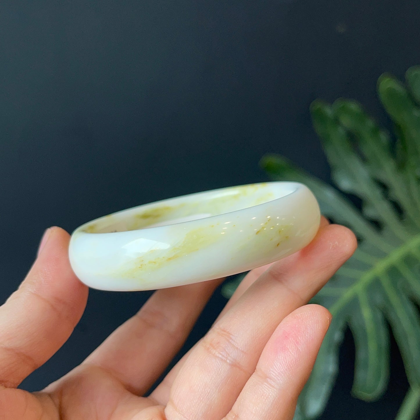 Natural Serpentine Bangle Leaf Style Size 58 mm