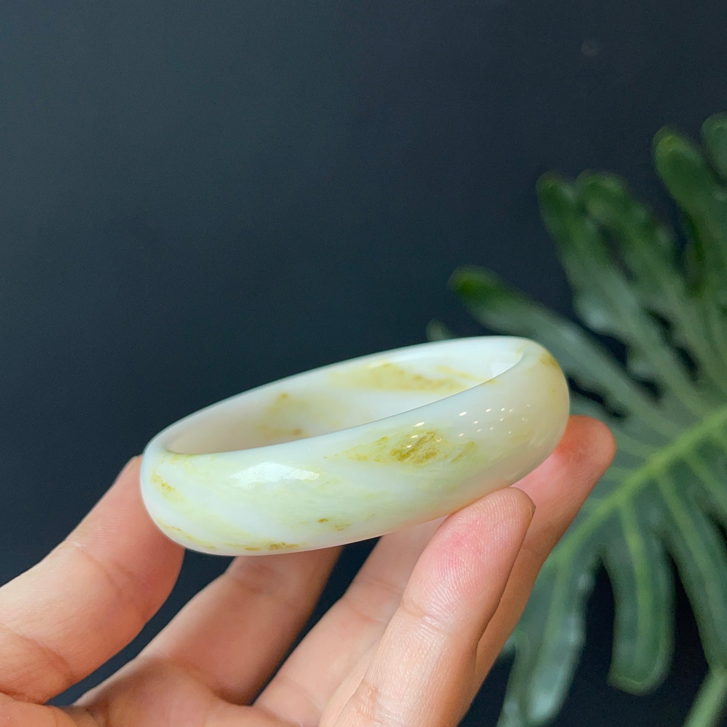 Natural Serpentine Bangle Leaf Style Size 58 mm