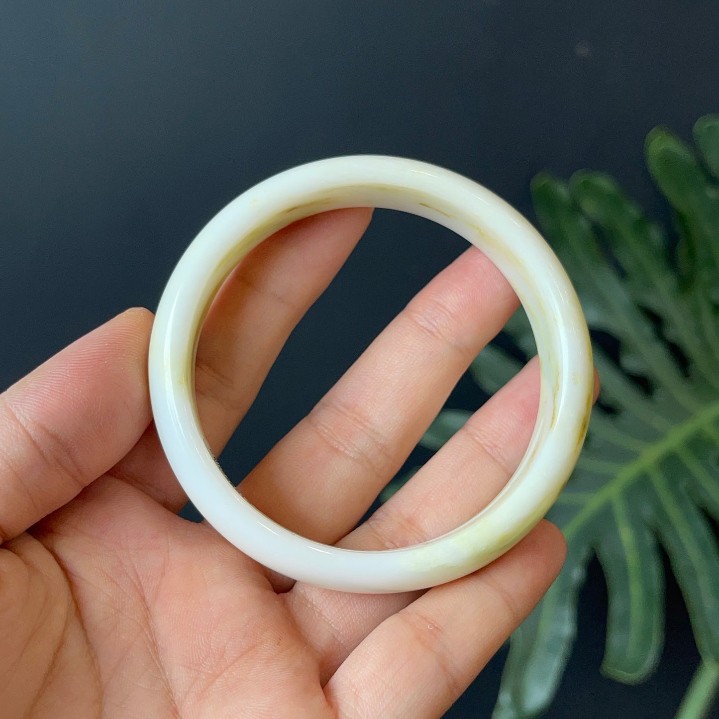 Natural Serpentine Bangle Leaf Style Size 58 mm