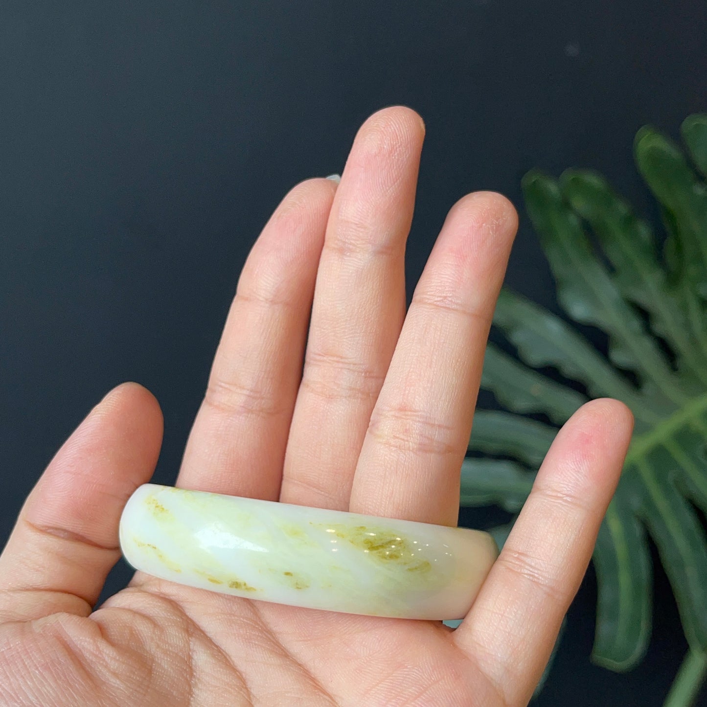 Natural Serpentine Bangle Leaf Style Size 58 mm