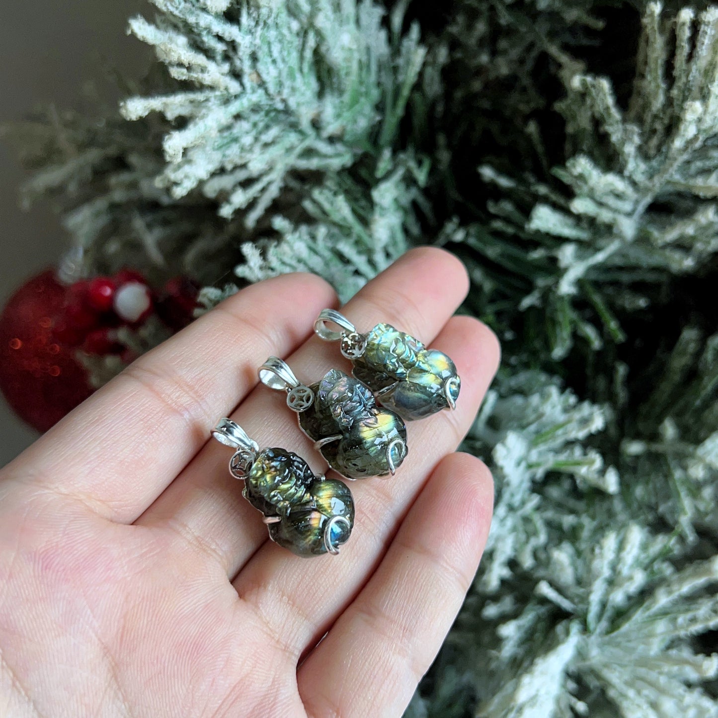 Pendentif Labradorite Pixiu dans un cadre argenté simple