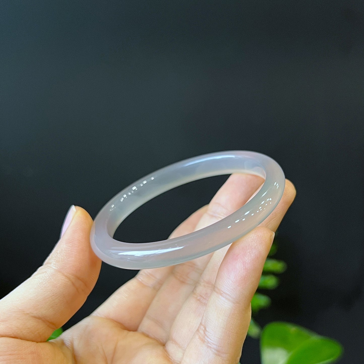 Natural Agate Bangle Leaf Style Size 56 mm