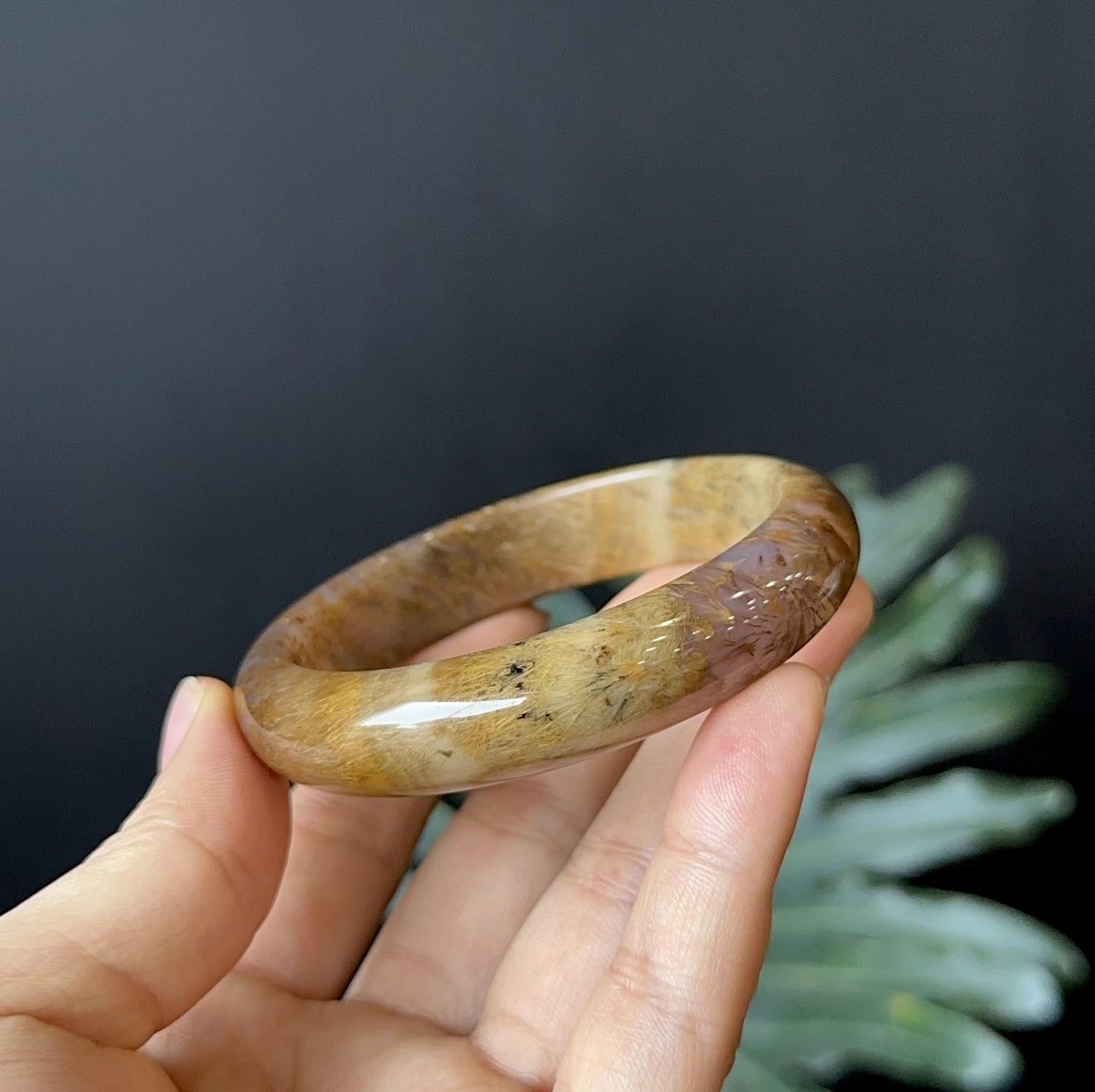 Bracelet à quartz rutilé multicolore style feuille taille 58 mm
