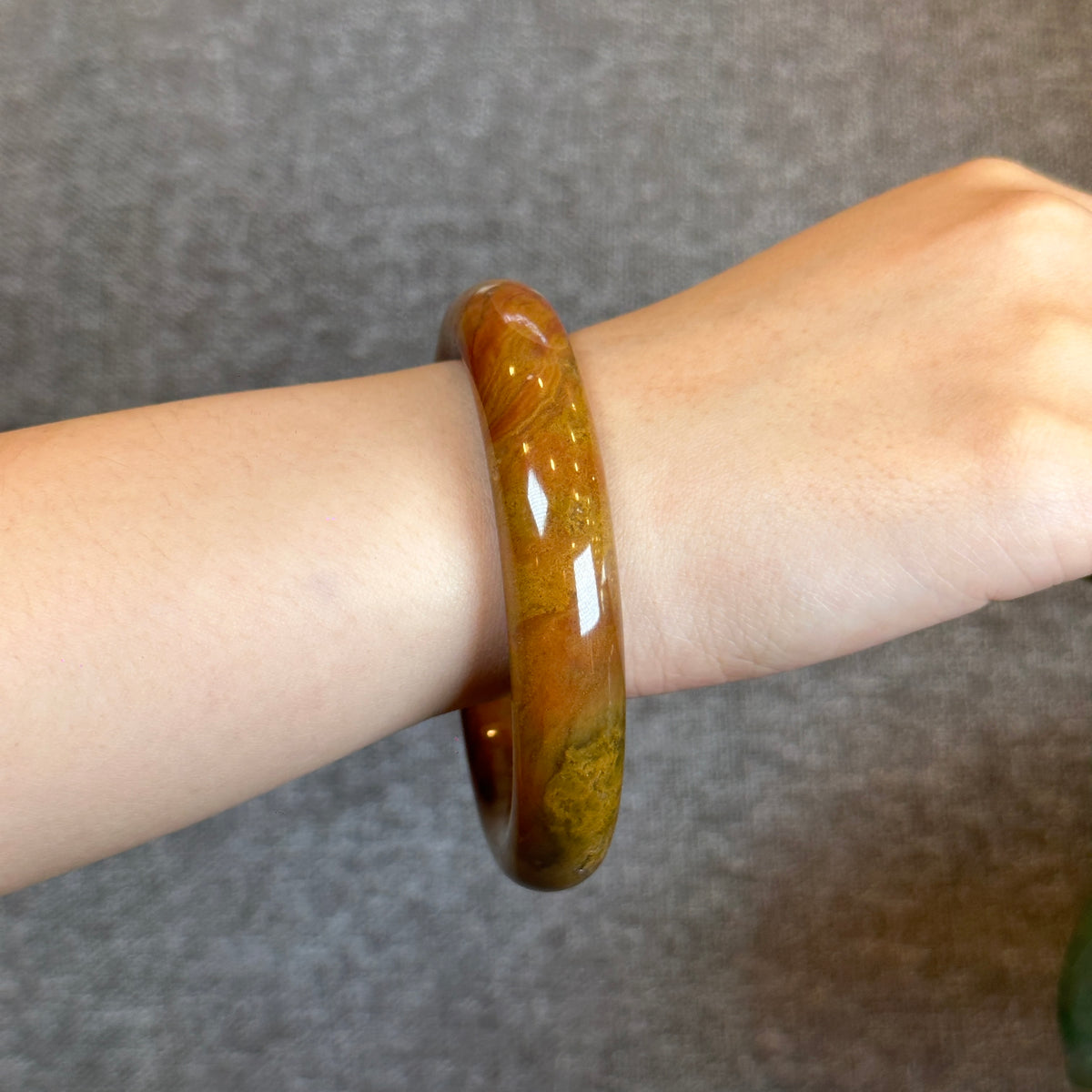 Bracelet calcédoine coloré style feuille taille 57,5 ​​mm