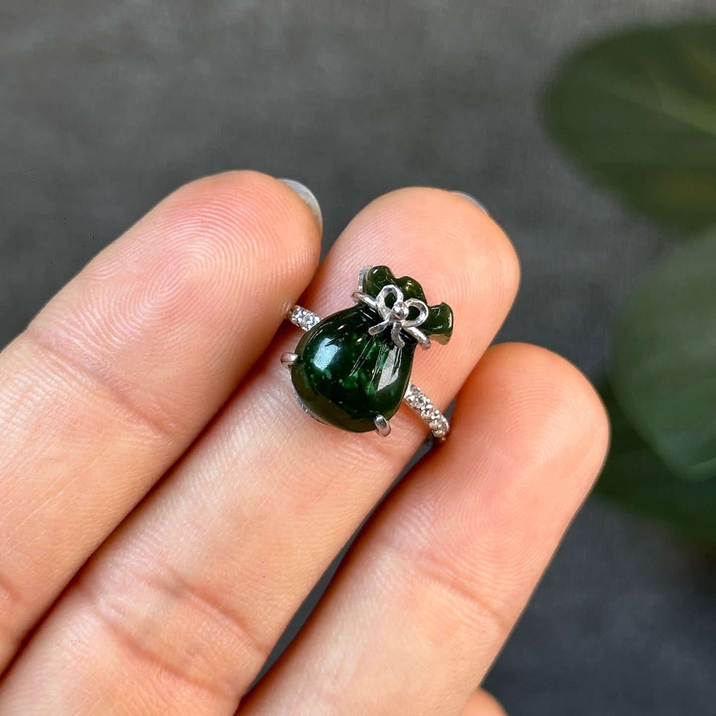 Prosperous Bag Nephrite Jade Silver Ring Size 1.7 (Free Size)