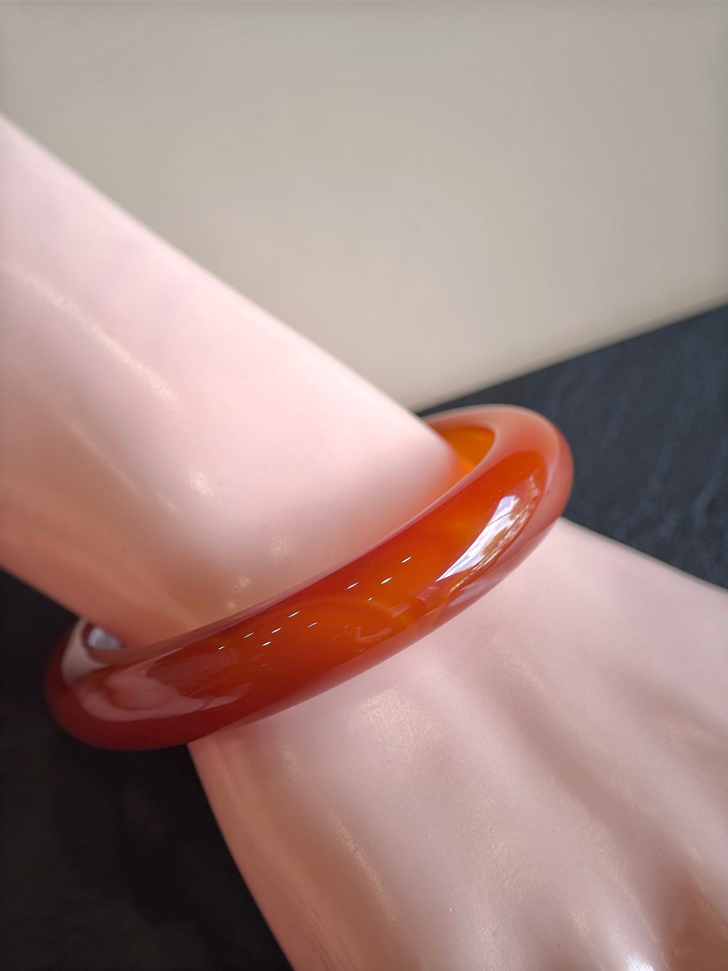 Natural Red Agate Bangle Leaf Style Size 51 mm