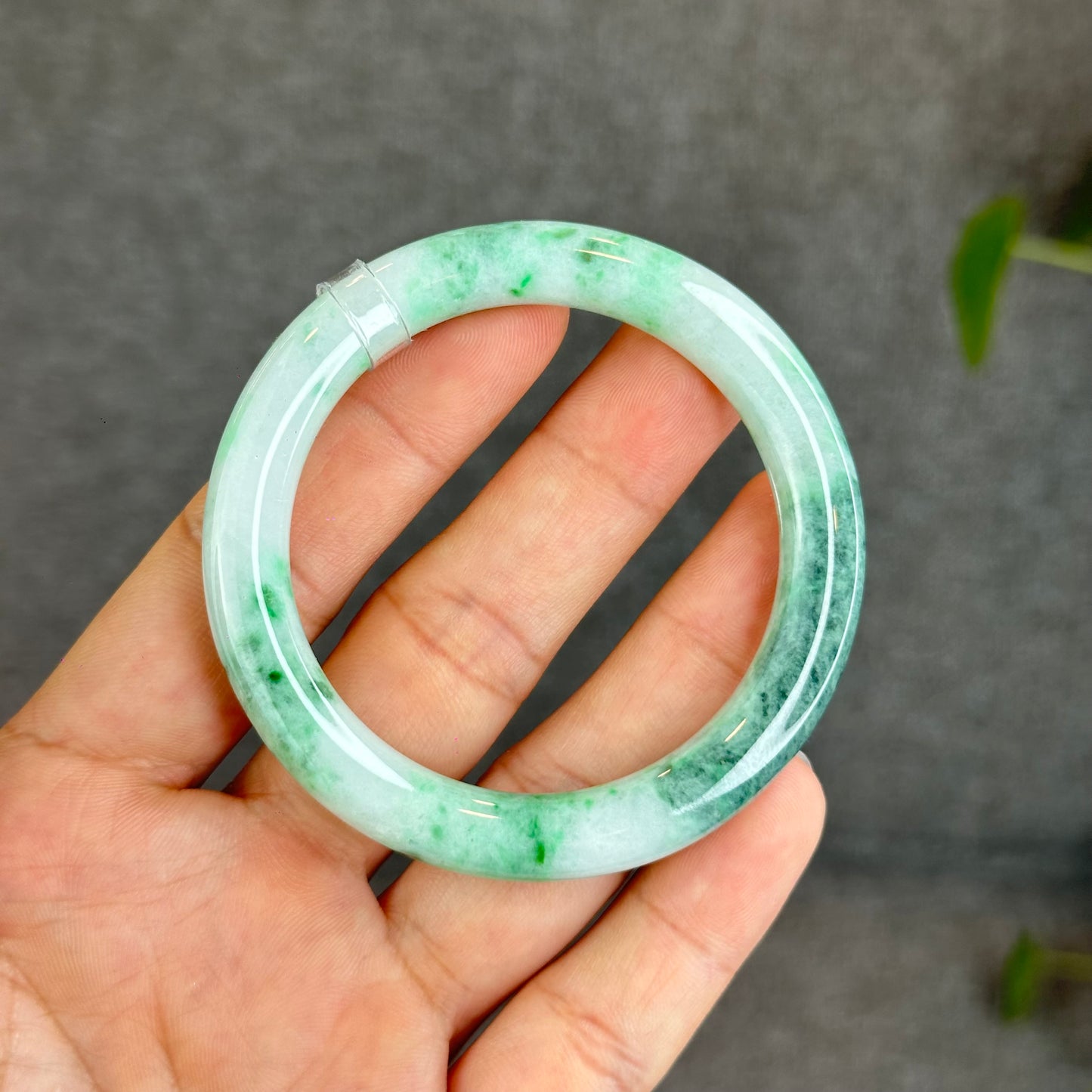 Son Thuy Light Green Natural Jadeite Jade Bangle Chopstick Style Size 51 mm