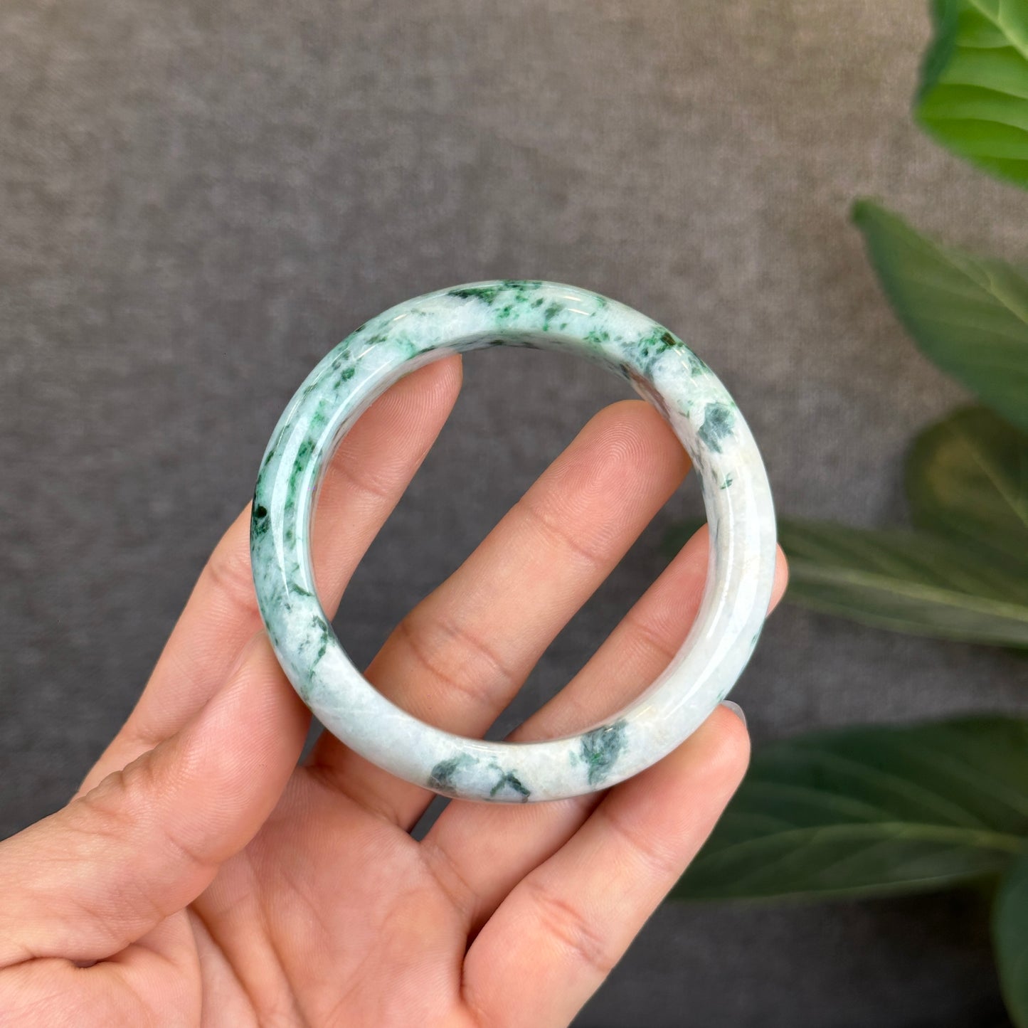 Jadeite Jade Bangle Size Leaf Style 55 mm