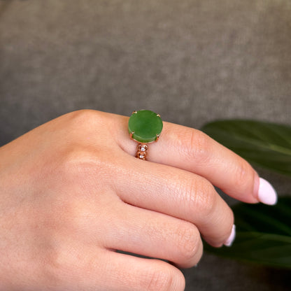 Nephrite Jade Ring in 14 k Yellow Gold Setting size 1.55