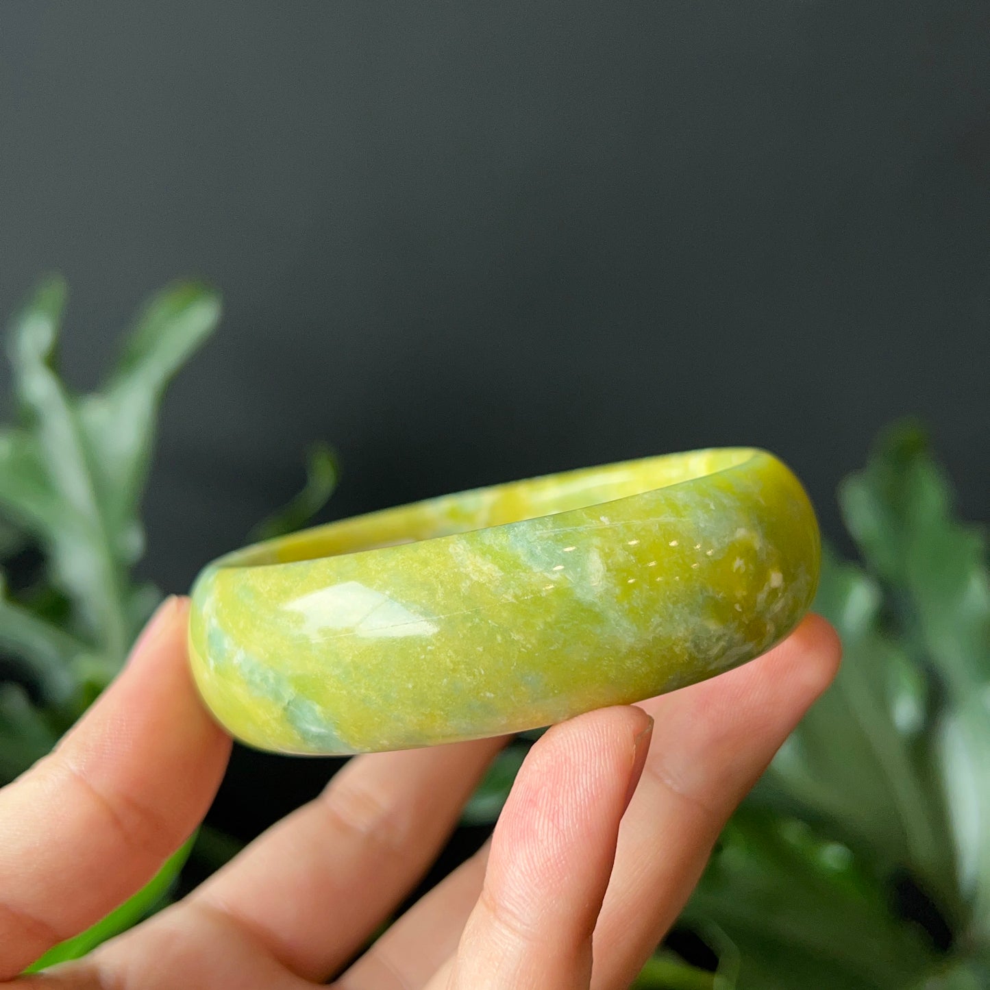Natural Serpentine Bangle Leaf Style Size 61 mm