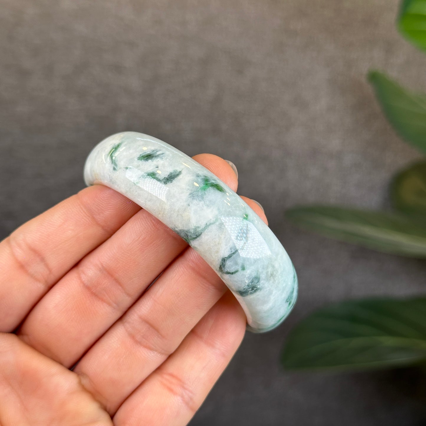 Jadeite Jade Bangle Size Leaf Style 55 mm